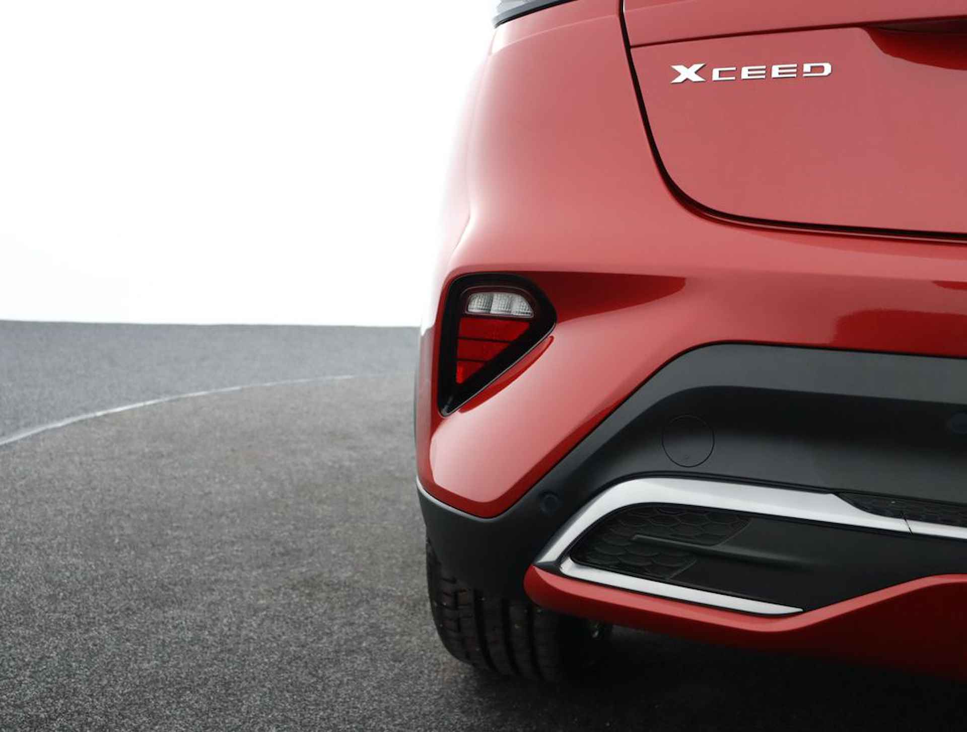 Kia Xceed 1.0 T-GDi GT-Line First Edition - Elektrisch glazen schuif-/kanteldak - Apple Carplay/Android Auto - Fabrieksgarantie tot 03-2030 - 44/74