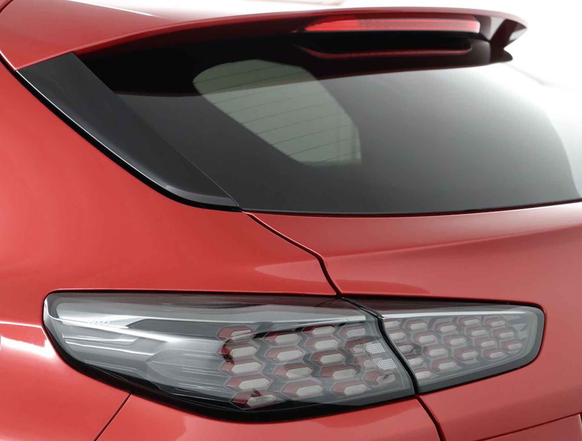 Kia Xceed 1.0 T-GDi GT-Line First Edition - Elektrisch glazen schuif-/kanteldak - Apple Carplay/Android Auto - Fabrieksgarantie tot 03-2030 - 45/74