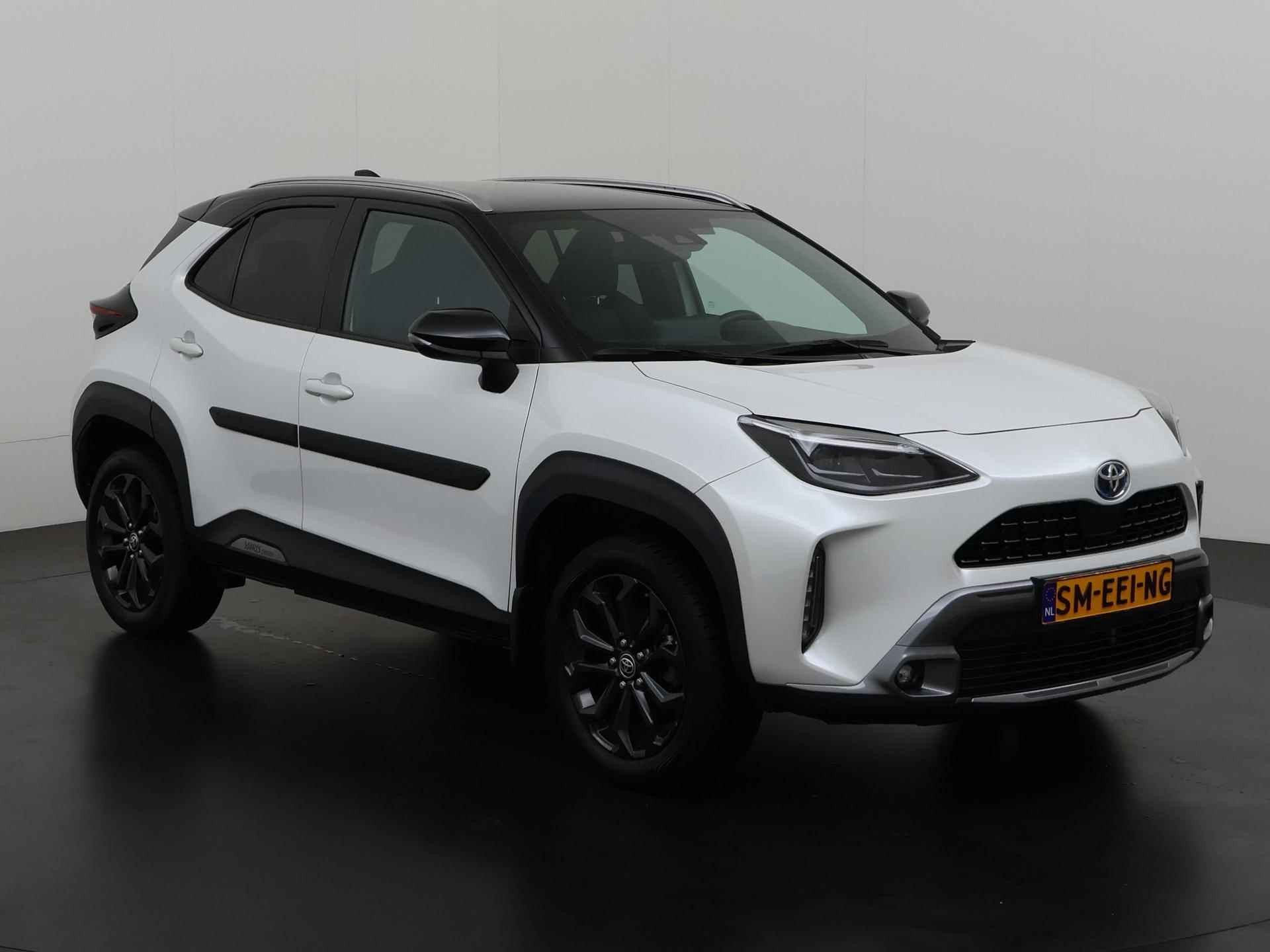 Toyota Yaris Cross 1.5 Hybrid Adventure Bi-Tone | Head-up | Elek klep | Winter pakket | Zondag open! - 30/41