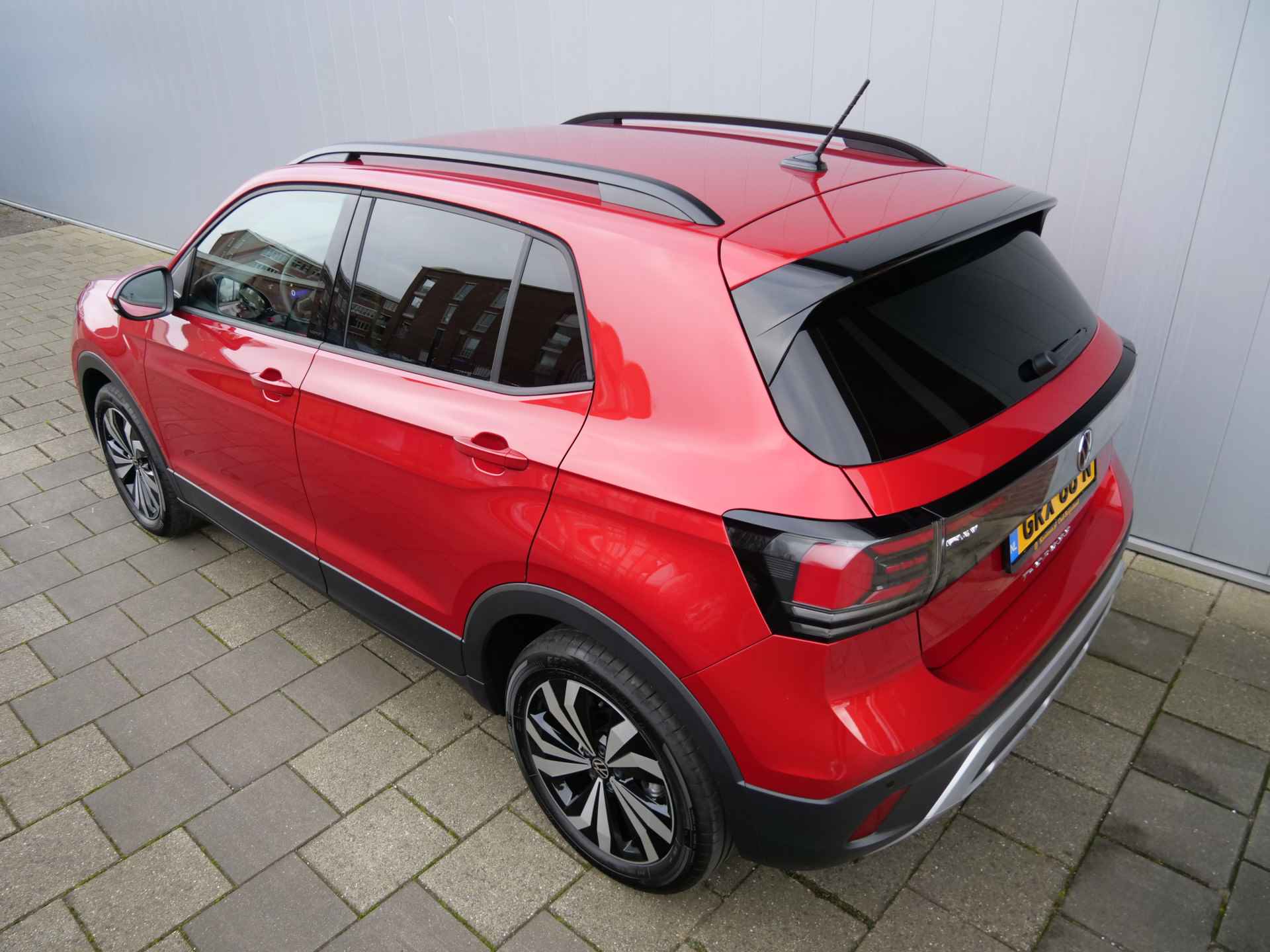 Volkswagen T-Cross 1.0 TSI 116pk Life Edition Automaat LED / Camera / 17 Inch / Apple Carplay - 15/35