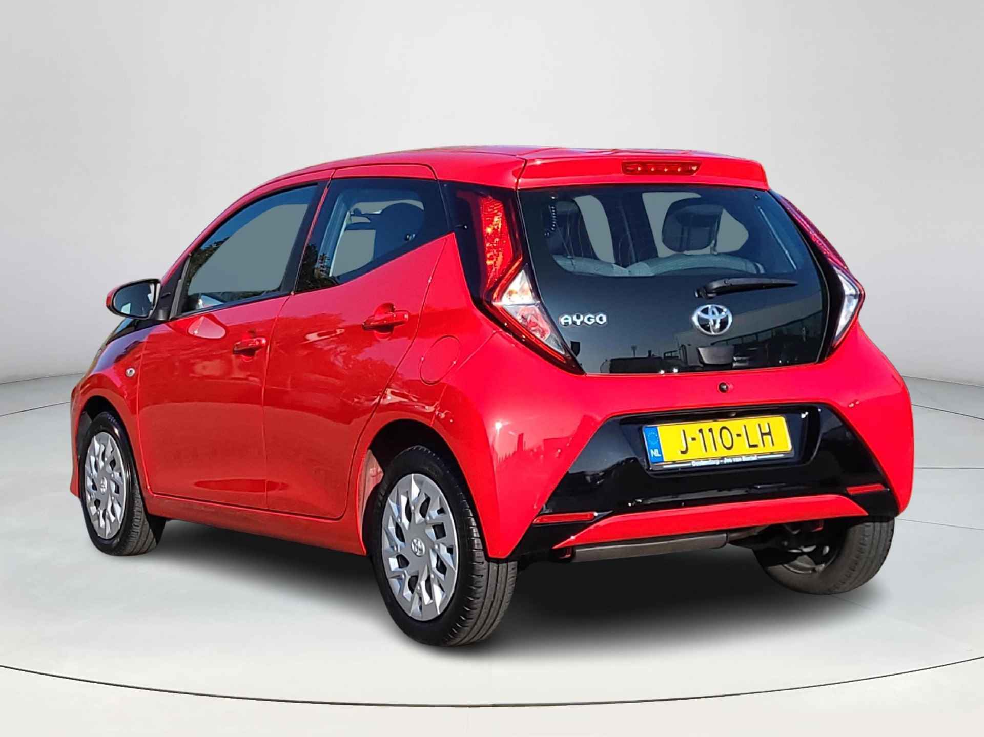 Toyota Aygo 1.0 VVT-i x-play Automaat | Apple CarPlay / Android Auto | Rijklaarprijs incl. garantie | - 4/30