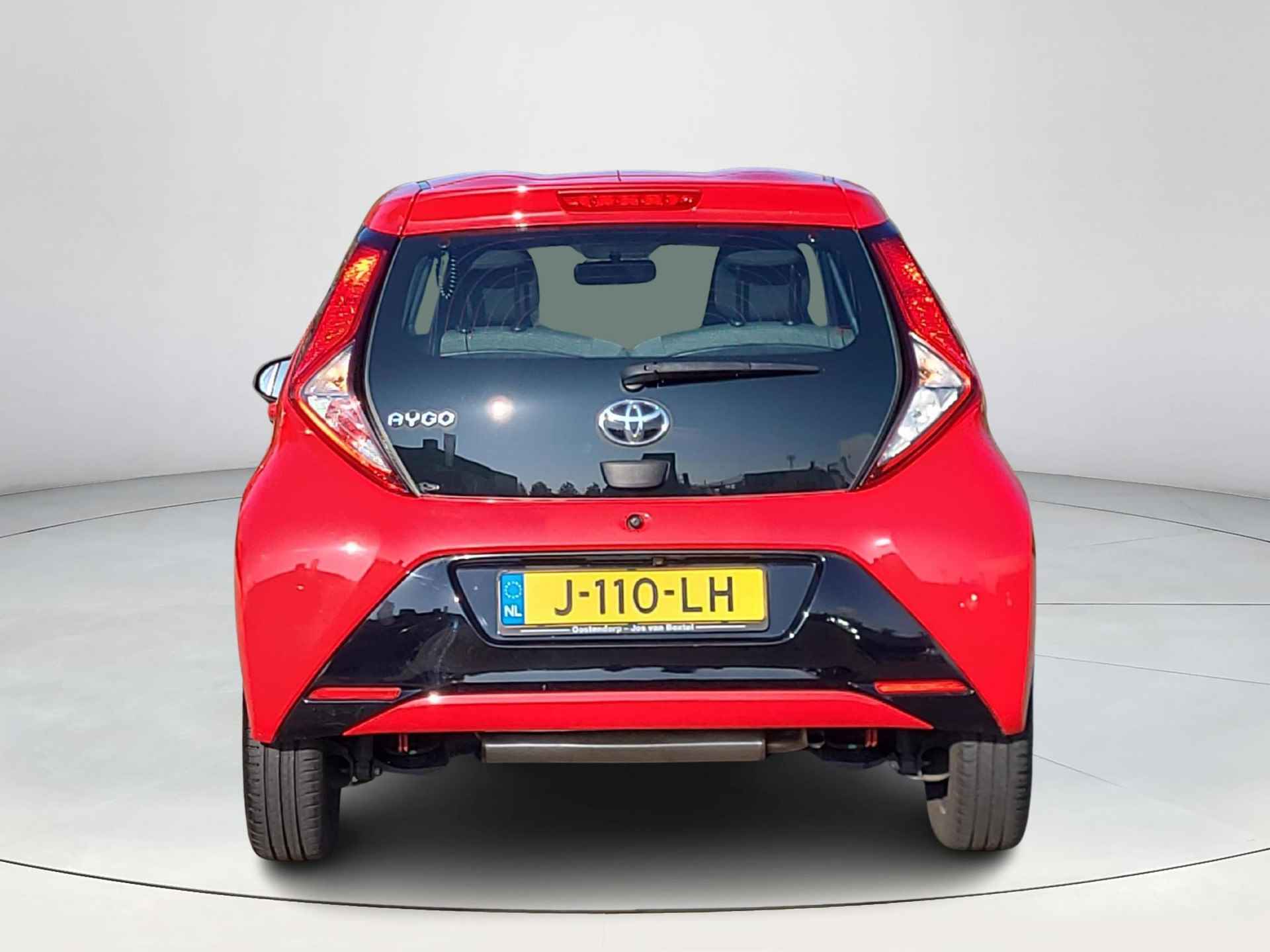 Toyota Aygo 1.0 VVT-i x-play Automaat | Apple CarPlay / Android Auto | Rijklaarprijs incl. garantie | - 5/30