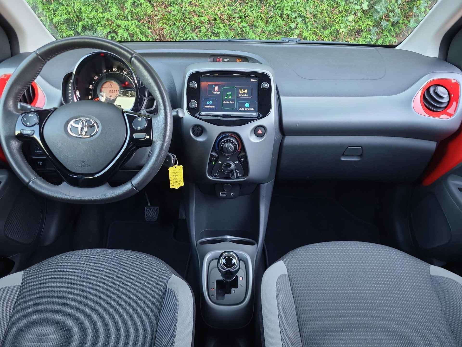 Toyota Aygo 1.0 VVT-i x-play Automaat | Apple CarPlay / Android Auto | Rijklaarprijs incl. garantie | - 10/30