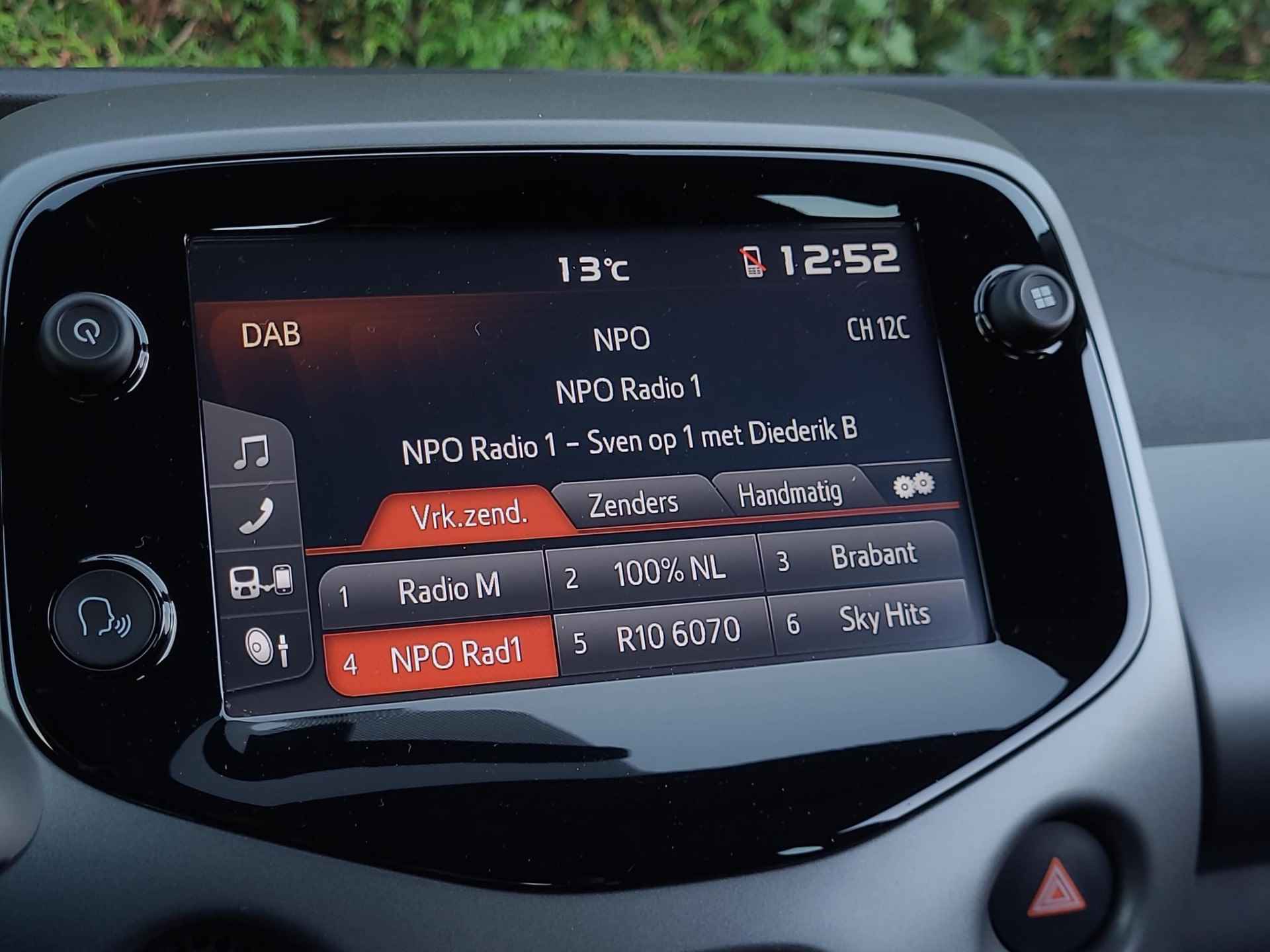 Toyota Aygo 1.0 VVT-i x-play Automaat | Apple CarPlay / Android Auto | Rijklaarprijs incl. garantie | - 22/30