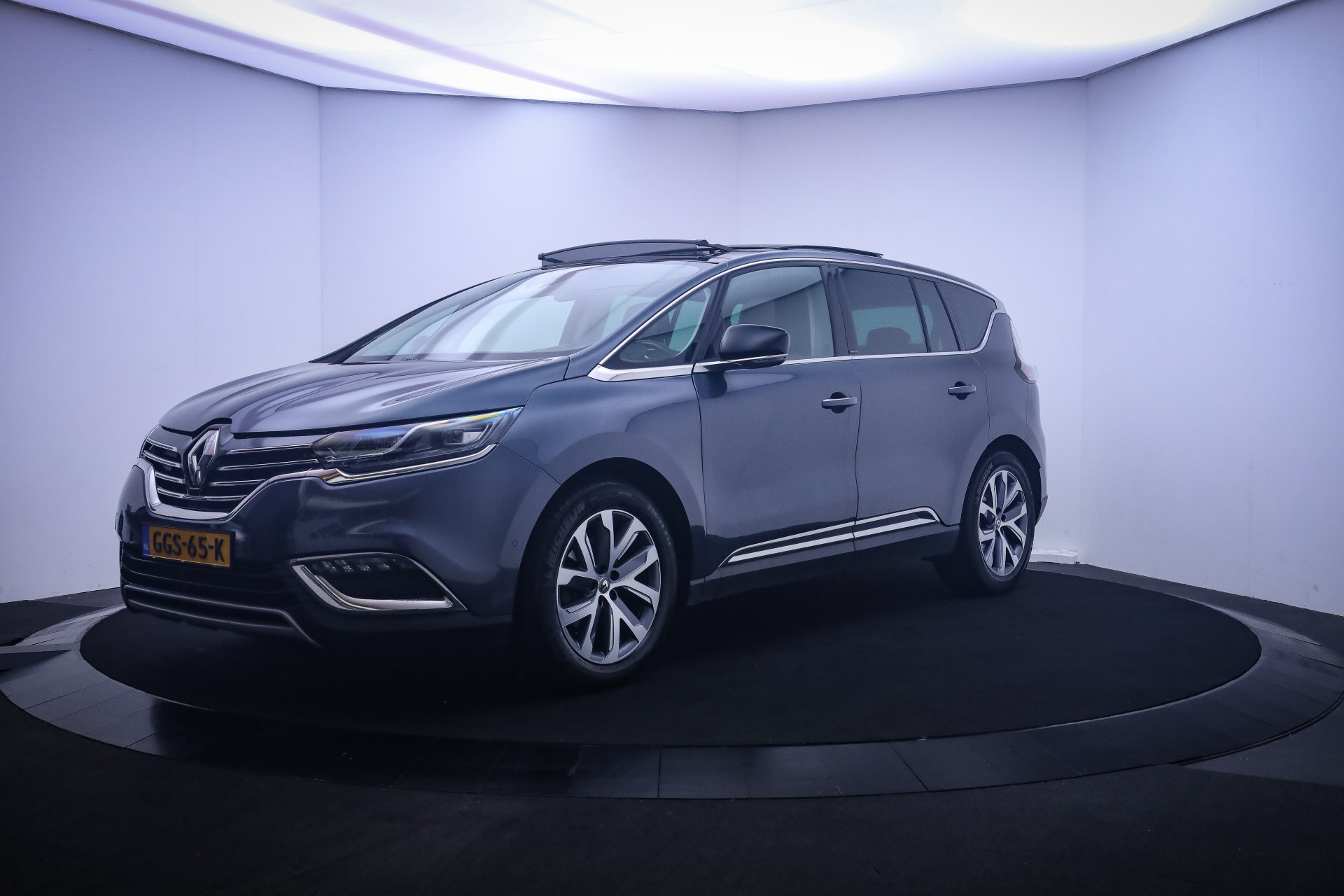 Renault Espace 1.8Turbo 225Pk Aut. 7Pers INTENS 1e Eig./PANO/CAMERA/FULL LED/LEDER/NAVI/HALF LEDER/KEYLESS/PDC V+A/LMV