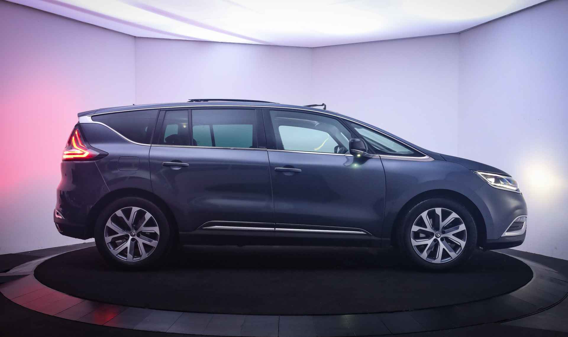 Renault Espace 1.8Turbo 225Pk Aut. 7Pers INTENS 1e Eig./PANO/CAMERA/FULL LED/LEDER/NAVI/HALF LEDER/KEYLESS/PDC V+A/LMV - 4/29