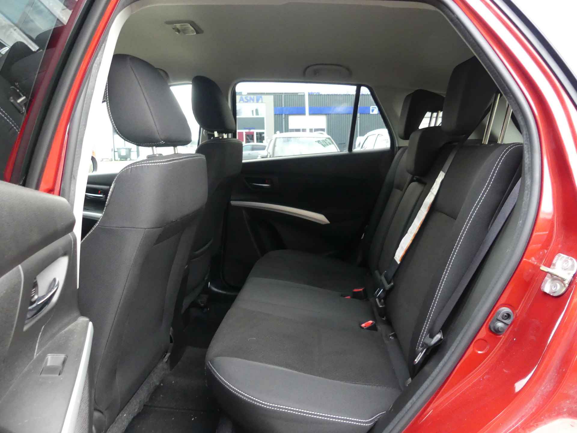 Suzuki S-Cross 1.4 Boosterjet Select Trekhaak, Navigatie, Cruise Control, Bullbar - 26/33