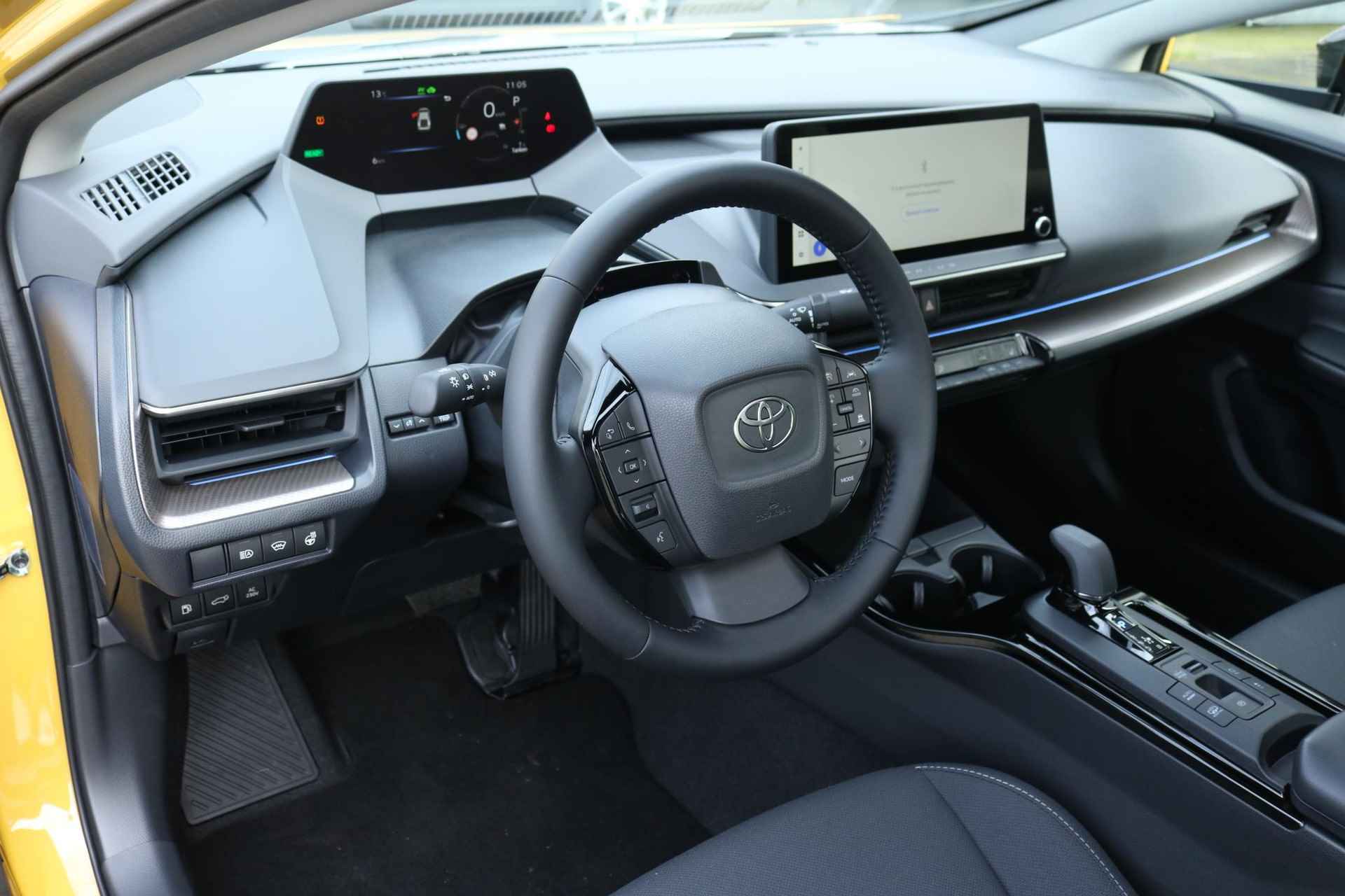 Toyota Prius 2.0 Plug-in Executive, Panorama-dak, NIEUW , Direct leverbaar - 10/50