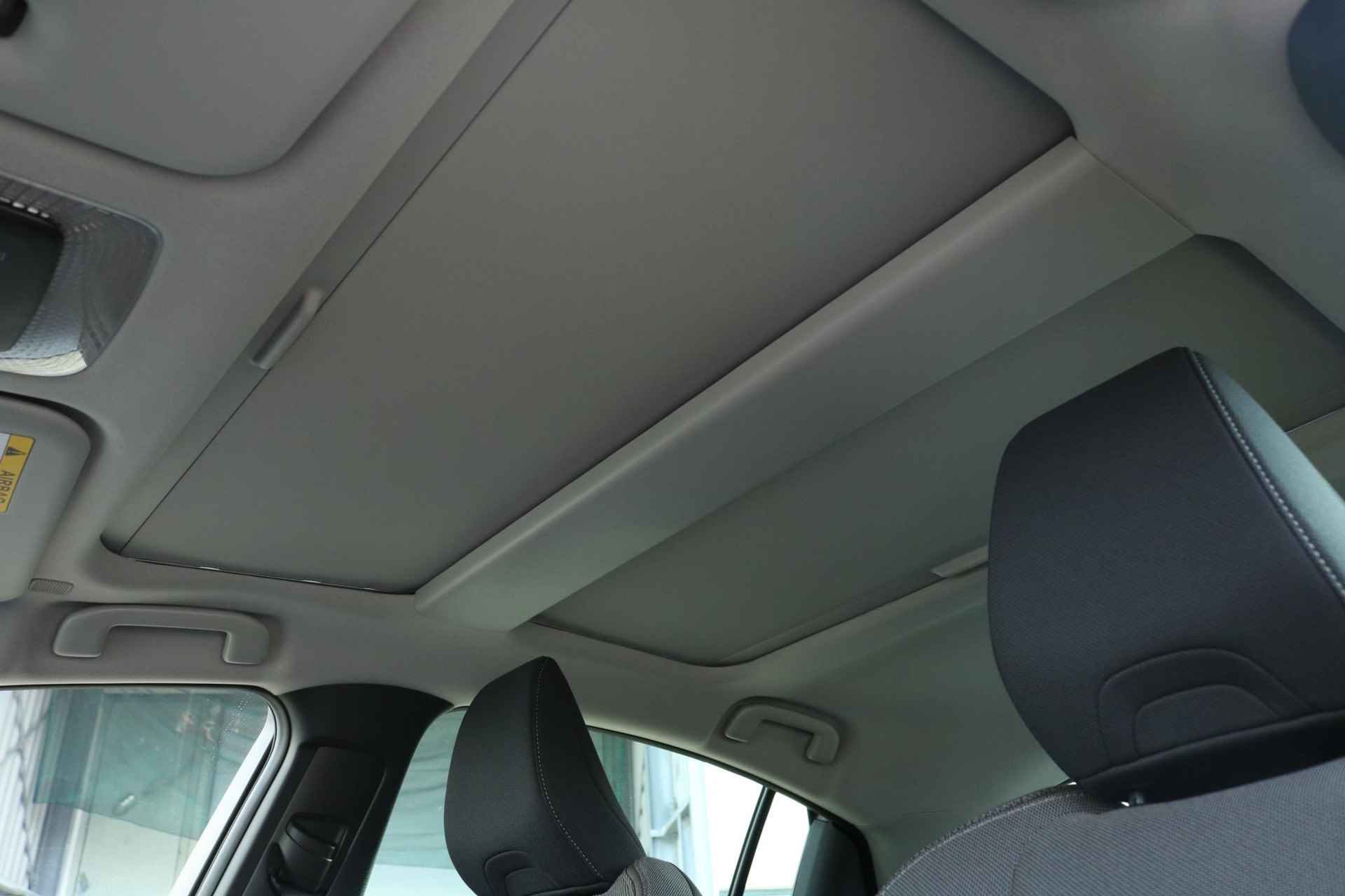 Toyota Prius 2.0 Plug-in Executive, Panorama-dak, NIEUW , Direct leverbaar - 12/50