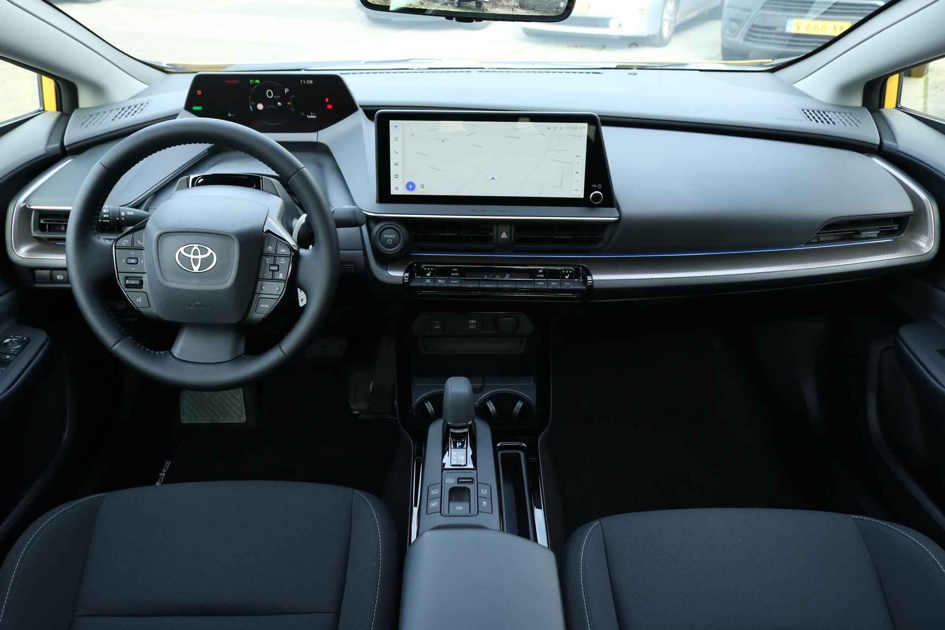 Toyota Prius 2.0 Plug-in Executive, Panorama-dak, NIEUW , Direct leverbaar - 18/50