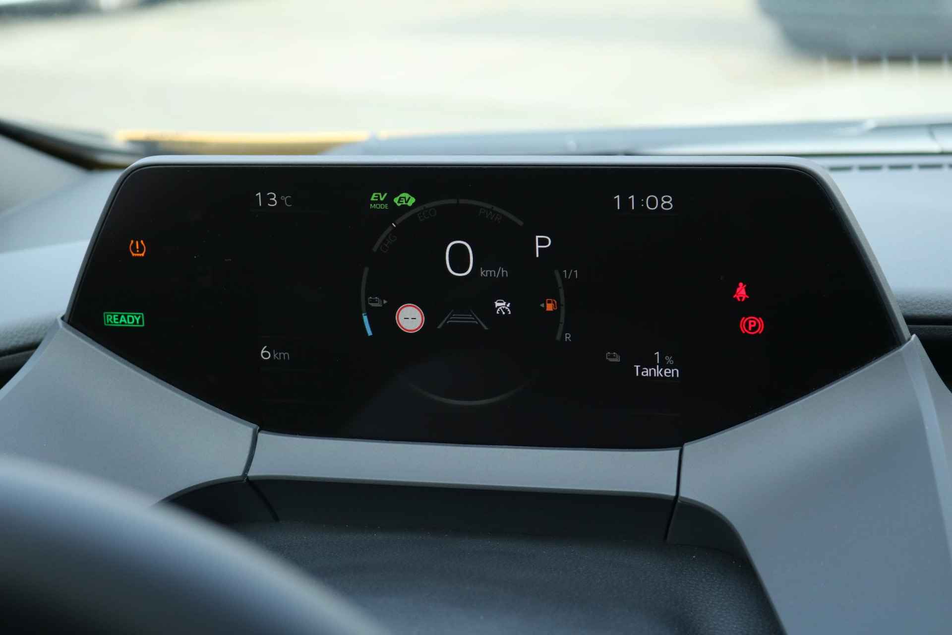 Toyota Prius 2.0 Plug-in Executive, Panorama-dak, NIEUW , Direct leverbaar - 20/50