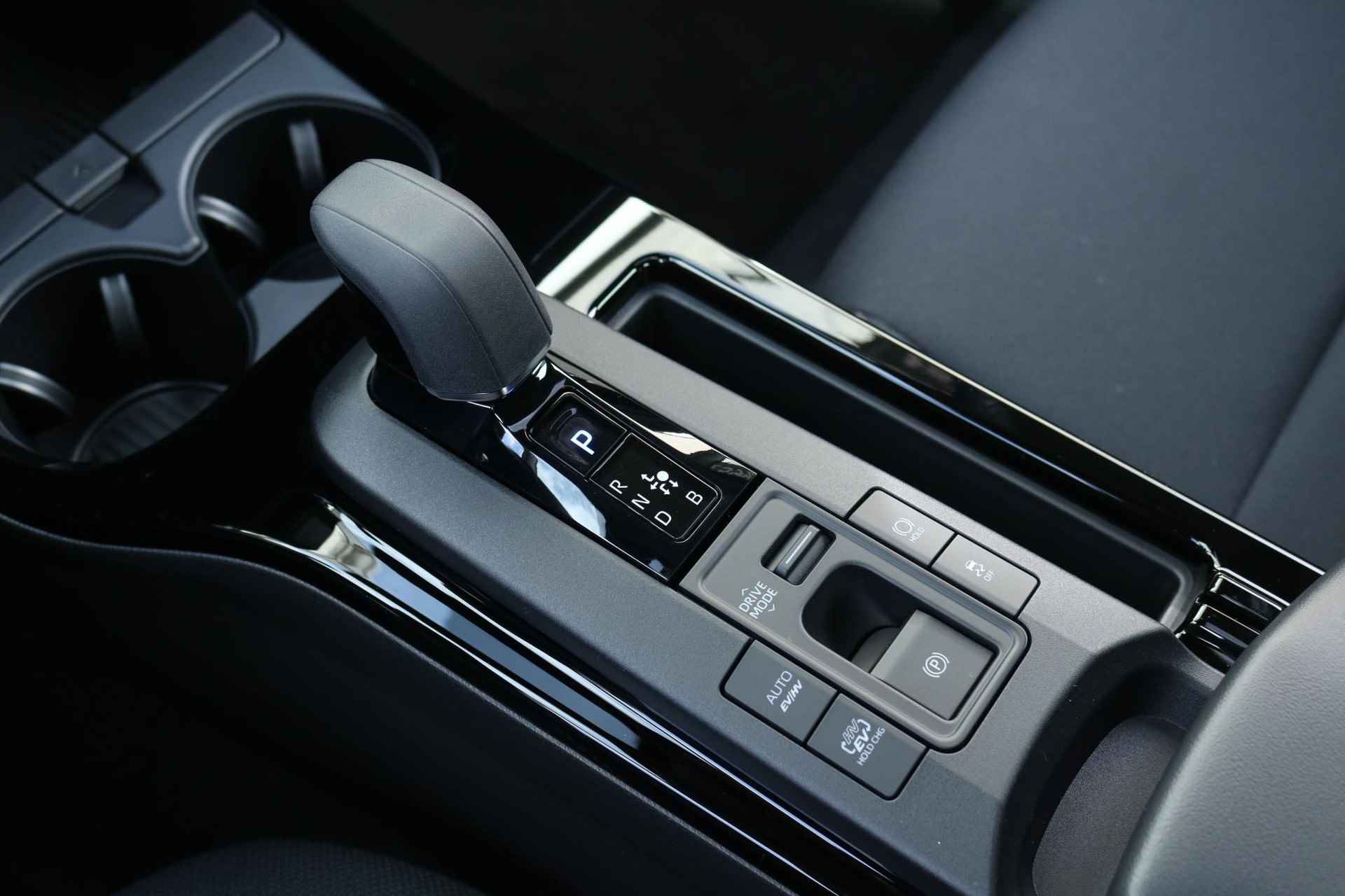 Toyota Prius 2.0 Plug-in Executive, Panorama-dak, NIEUW , Direct leverbaar - 43/50