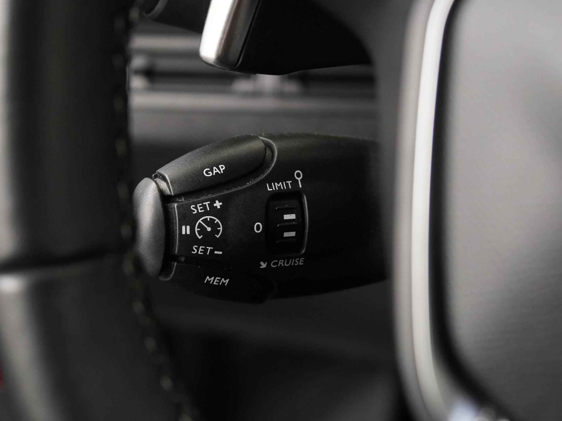 Peugeot 3008 1.2 PureTech Allure | Adapt cruise | Blind spot | Carplay | Lane assist |  Zondag Open! - 33/36