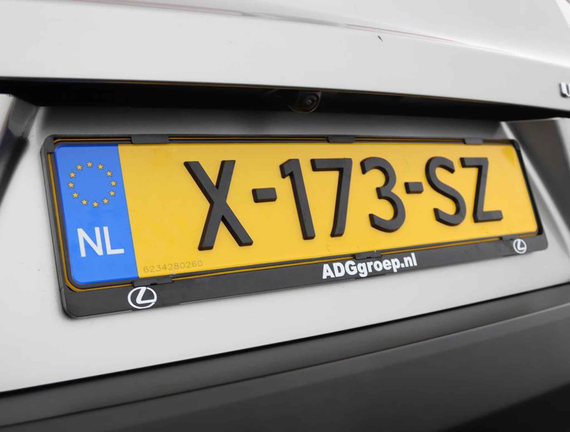 Lexus UX 250h Executive Line | Stoelkoeling | Head-Up Display| Elektrisch bedienbare achterklep | - 40/59