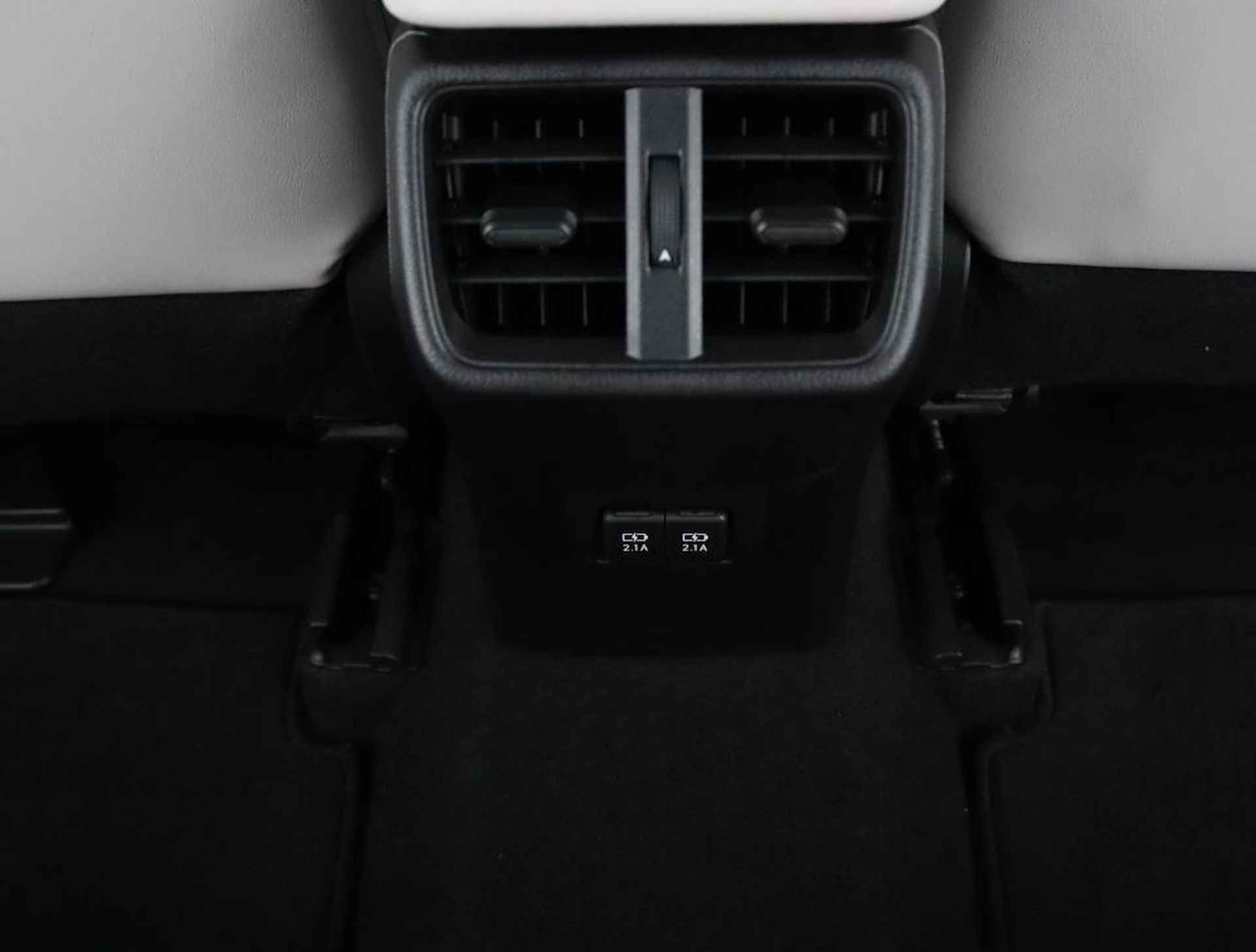 Lexus UX 250h Executive Line | Stoelkoeling | Head-Up Display| Elektrisch bedienbare achterklep | - 44/59