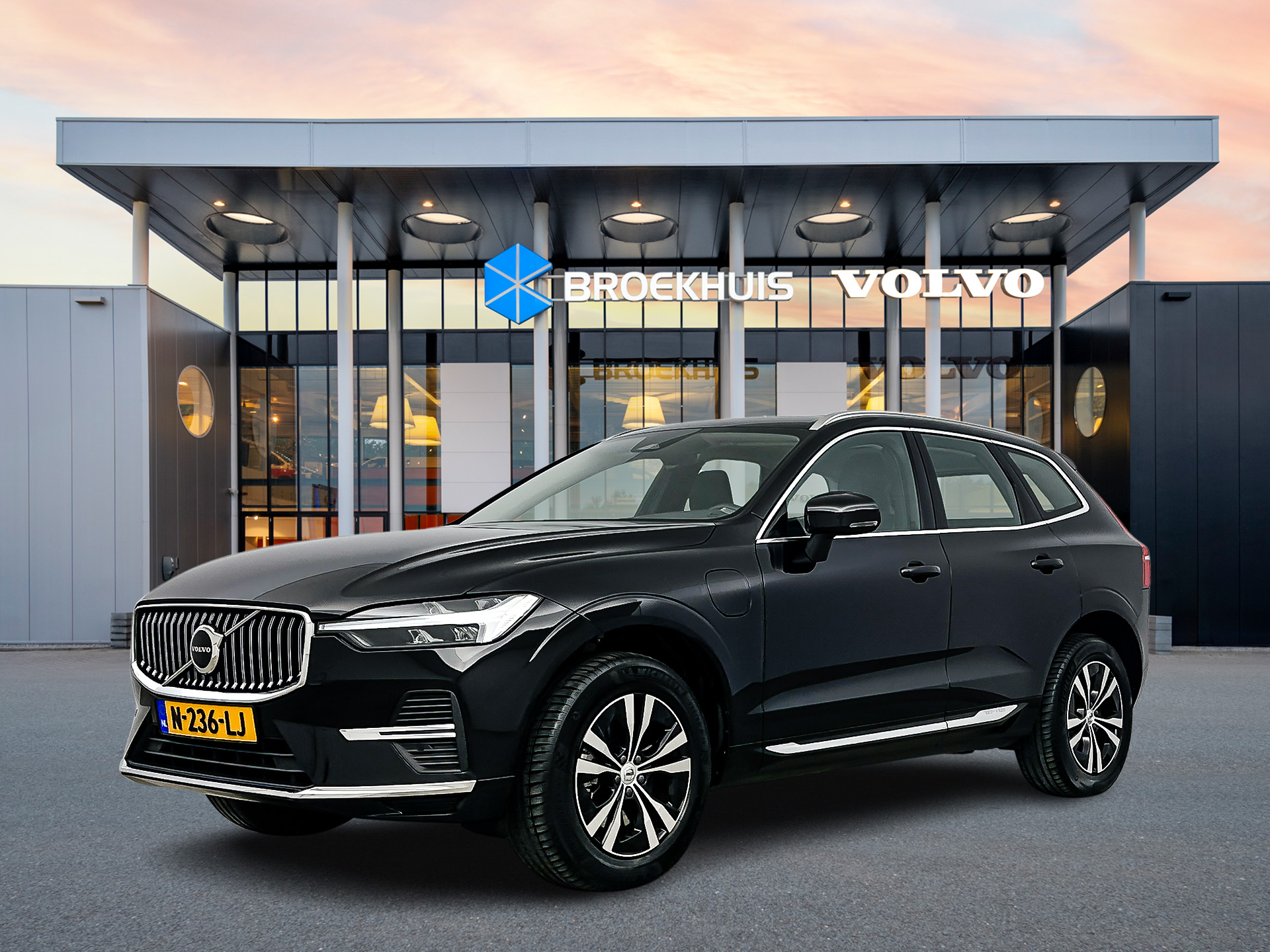 Volvo XC60 T6 Recharge AWD Inscription | Facleift | Google | Harman Kardon | Leder | Elektr. verst. stoelen | Stoel/stuurverwarming | Trekh