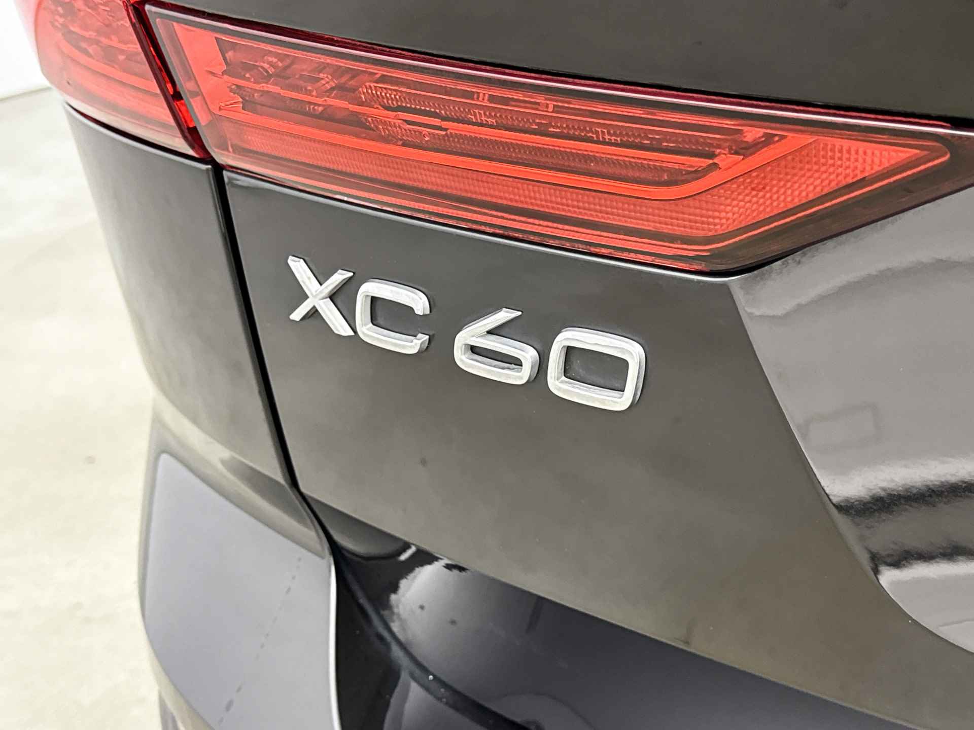 Volvo XC60 T6 Recharge AWD Inscription | Facleift | Google | Harman Kardon | Leder | Elektr. verst. stoelen | Stoel/stuurverwarming | Trekh - 12/34