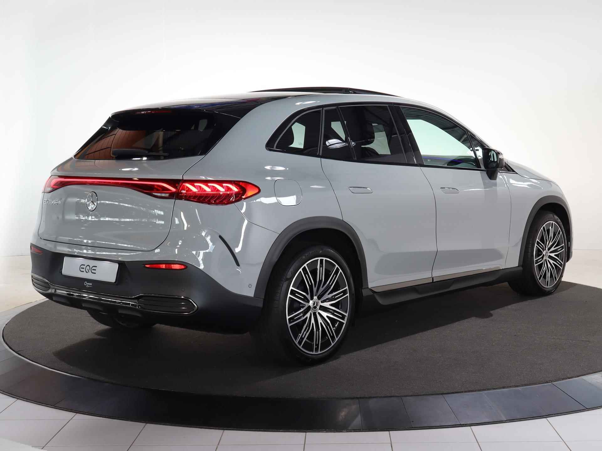 Mercedes-Benz EQE SUV 350+ AMG Line 91 kWh | Nieuwprijs € 106.759 | Premium pakket | Night pakket | Achterasbeturing | Panoramadak | 21-Inch | HUD | Trekhaak | Burmester Sound | Memory stoelen - 3/30