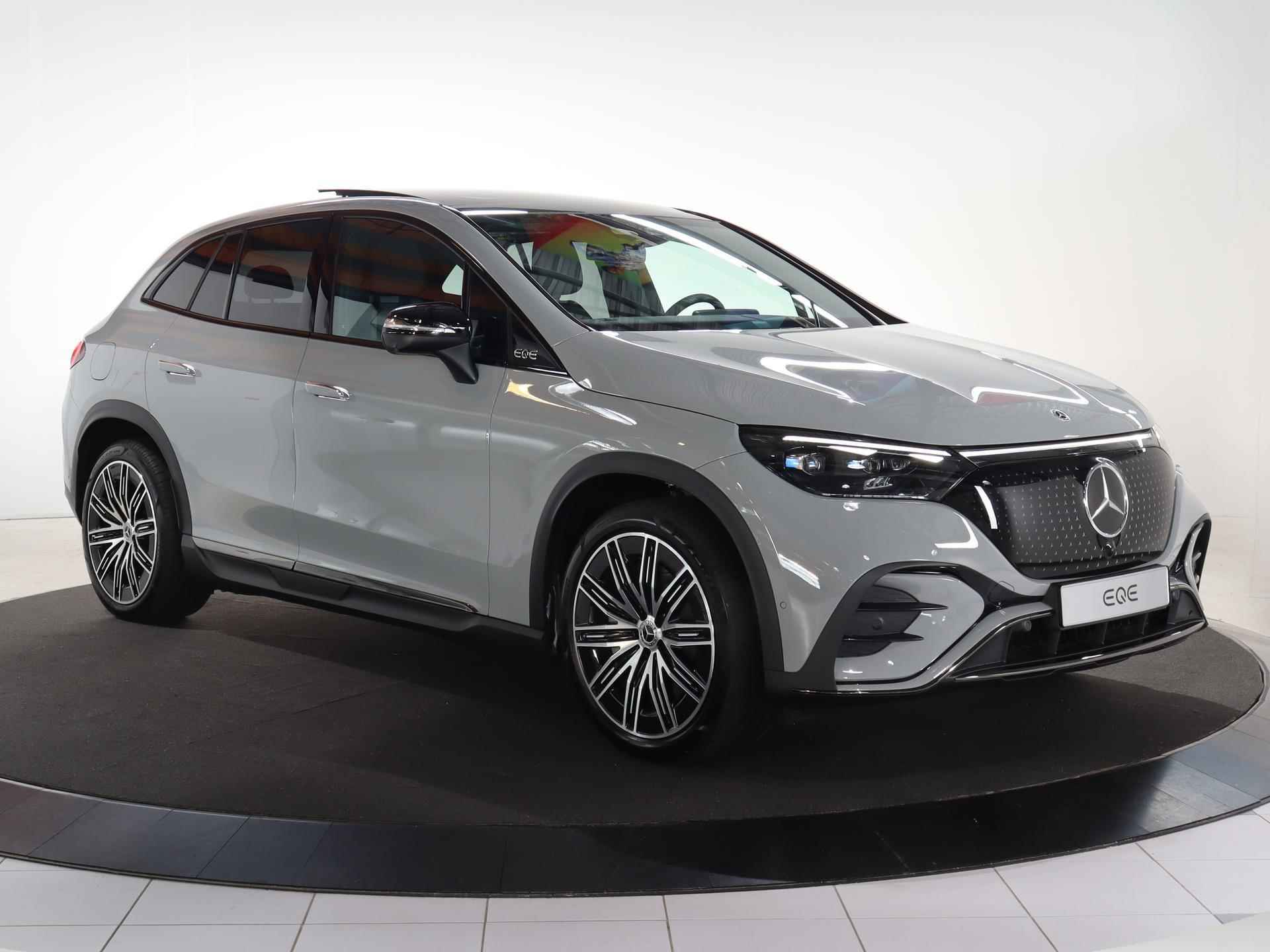 Mercedes-Benz EQE SUV 350+ AMG Line 91 kWh | Nieuwprijs € 106.759 | Premium pakket | Night pakket | Achterasbeturing | Panoramadak | 21-Inch | HUD | Trekhaak | Burmester Sound | Memory stoelen - 26/30