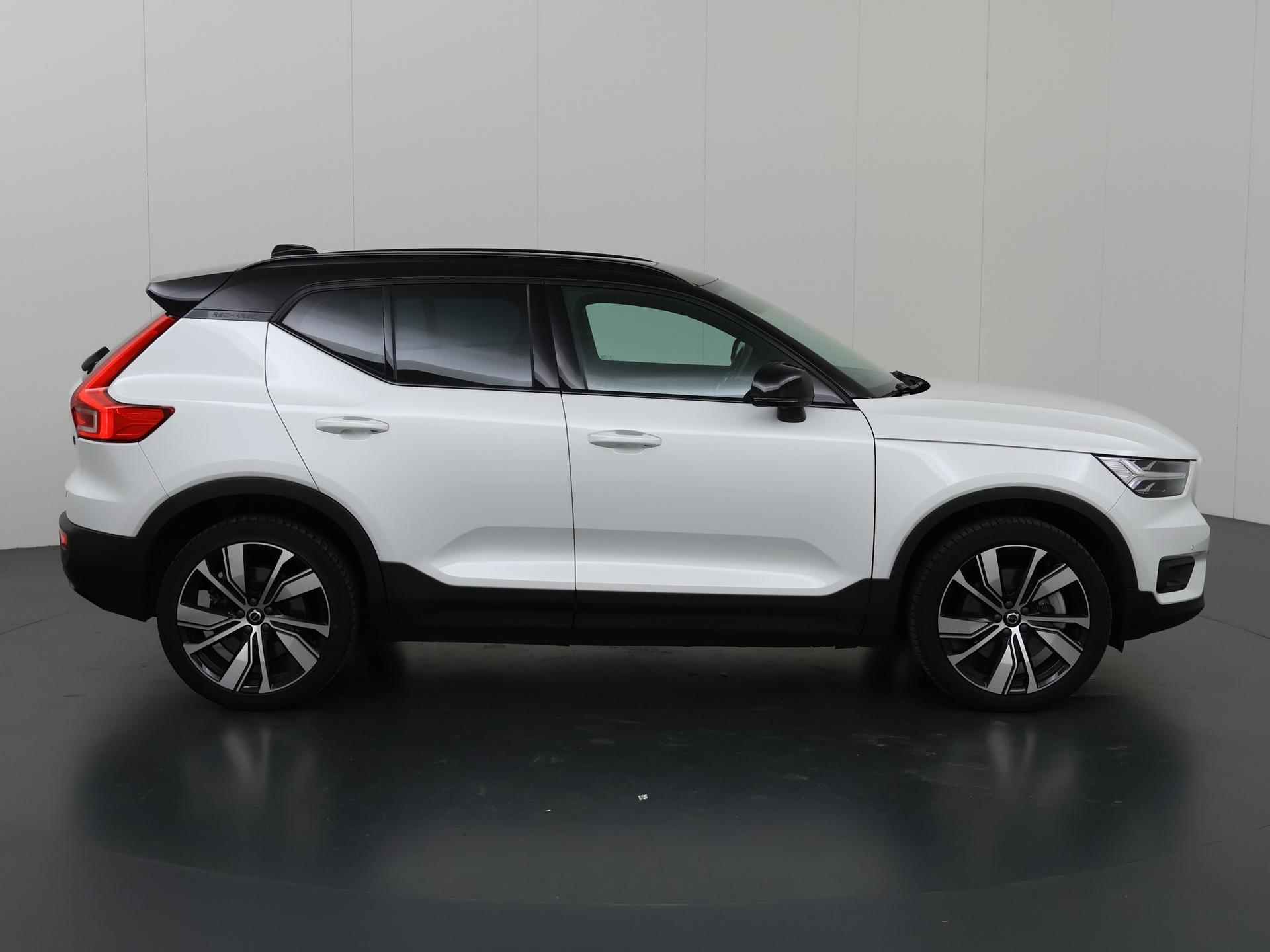 Volvo XC40 Recharge P8 AWD R-Design | Panoramadak | Warmtepomp | Harman/Kardon Audio | Adaptieve Cruise Control | Blis | - 7/41