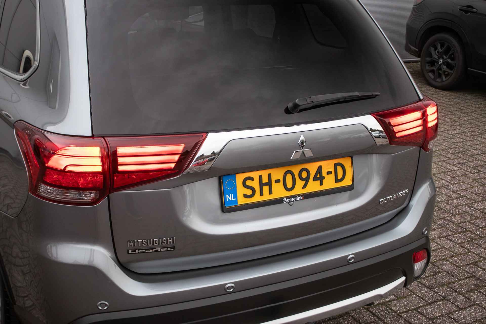 Mitsubishi Outlander 2.0 Connect Pro automaat All-in rijklaarprijs | Dealer onderh. | Trekhaak | Nav | Leer | Cam - 27/41