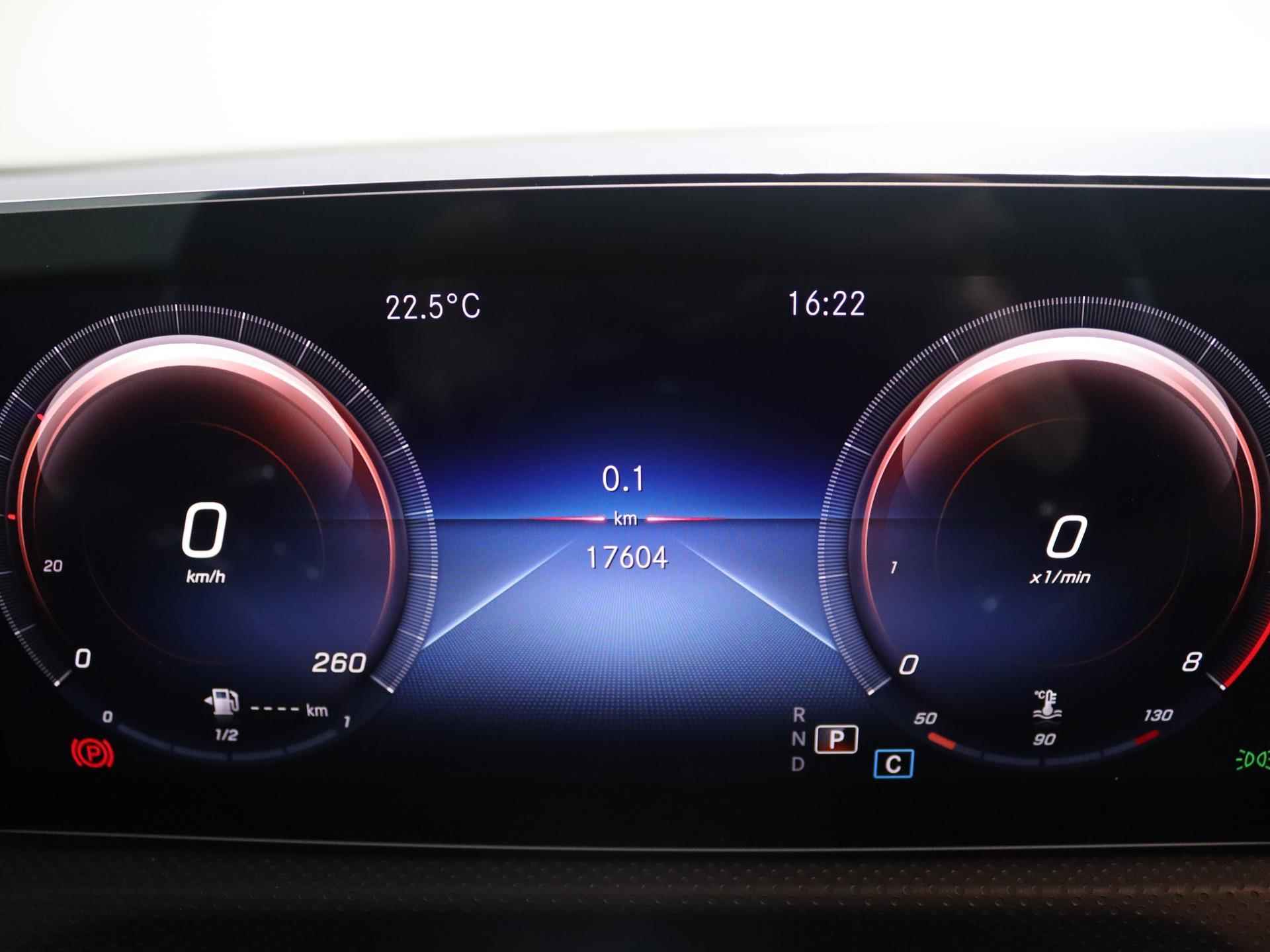 Mercedes-Benz CLA-klasse 180 Business Solution AMG | Panorama-schuifdak | Sfeerverlichting | KEYLESS GO | Stoelverwarming | Achteruitrijcamera - 19/25