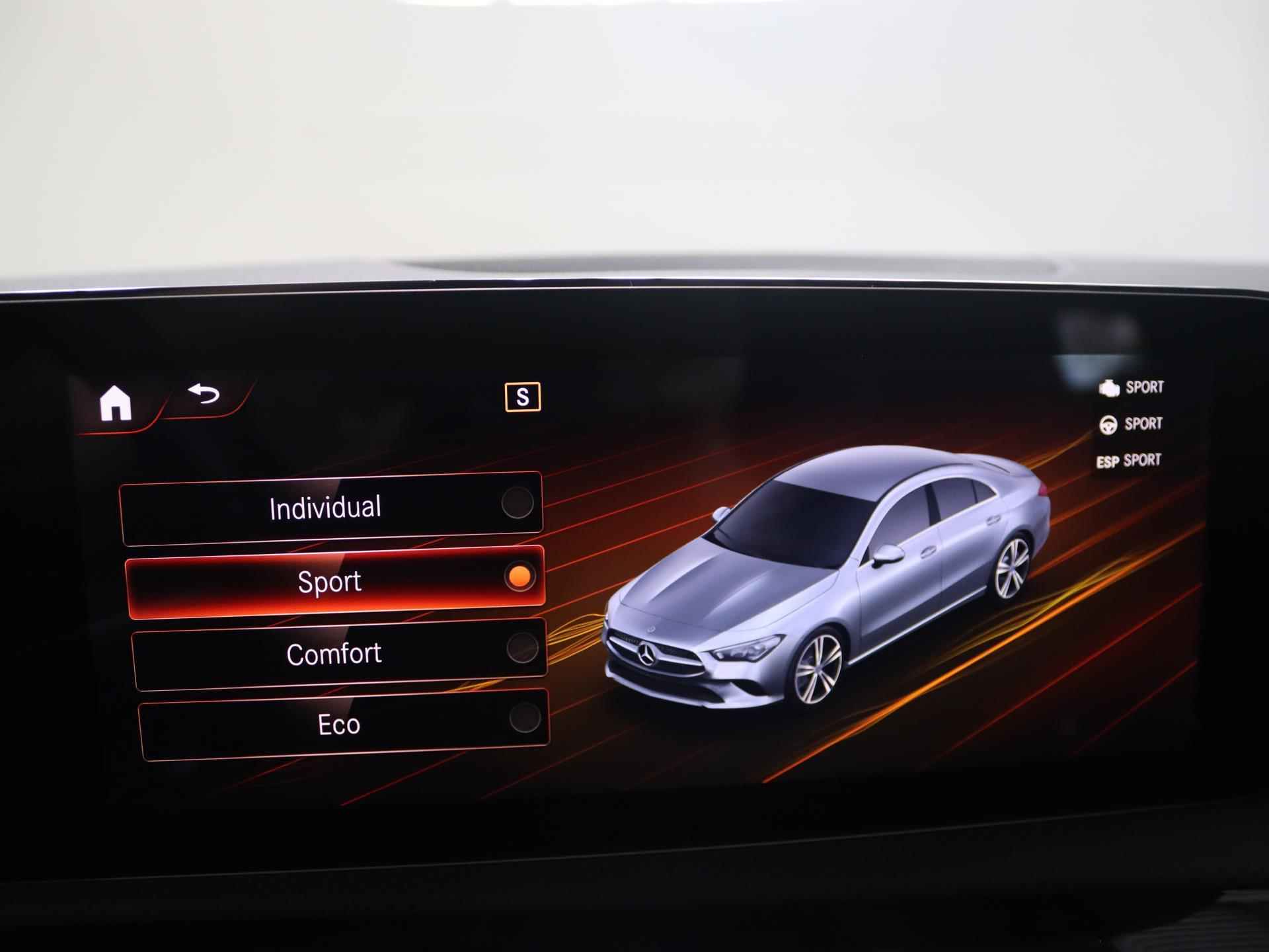 Mercedes-Benz CLA-klasse 180 Business Solution AMG | Panorama-schuifdak | Sfeerverlichting | KEYLESS GO | Stoelverwarming | Achteruitrijcamera - 22/25