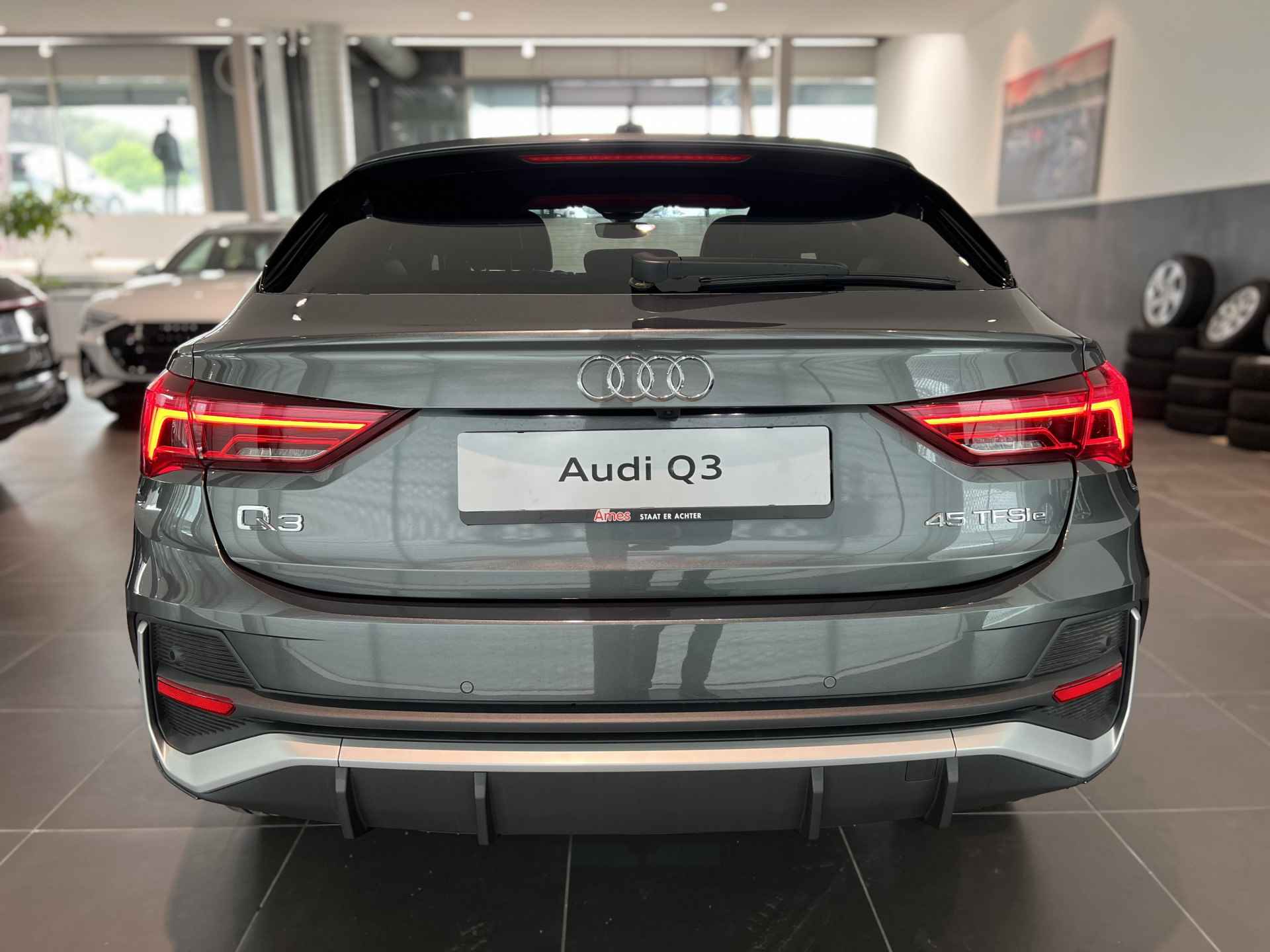 Audi Q3 Sportback 45 TFSIe 245 pk S Edition | Keyless entry | Adaptive cruise control | Ambient light - 6/31