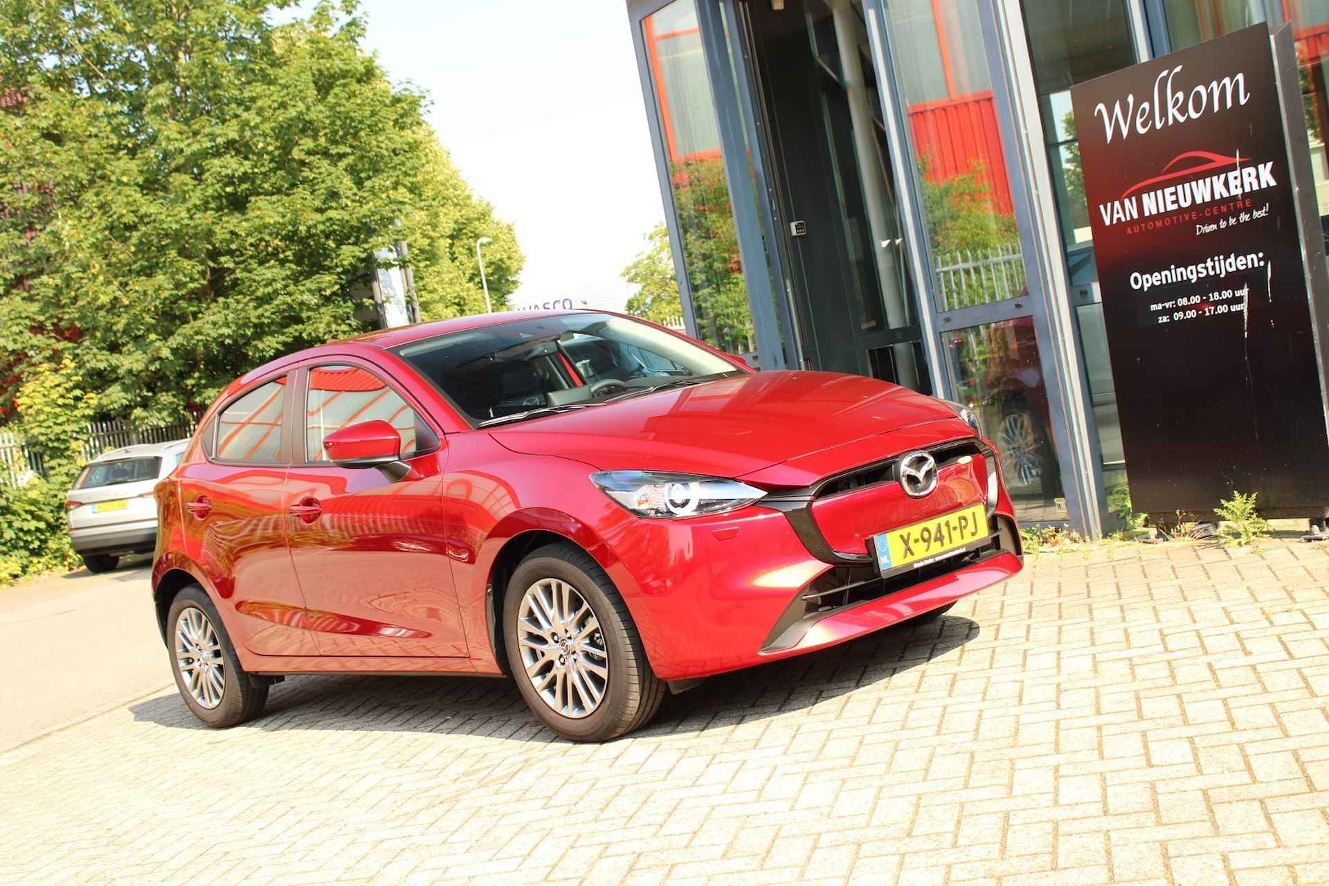 MAZDA 2 1.5 SKYACTIV-G 90PK Exclusive-Line Stuur&Stoelverwarming Carplay - 23/32