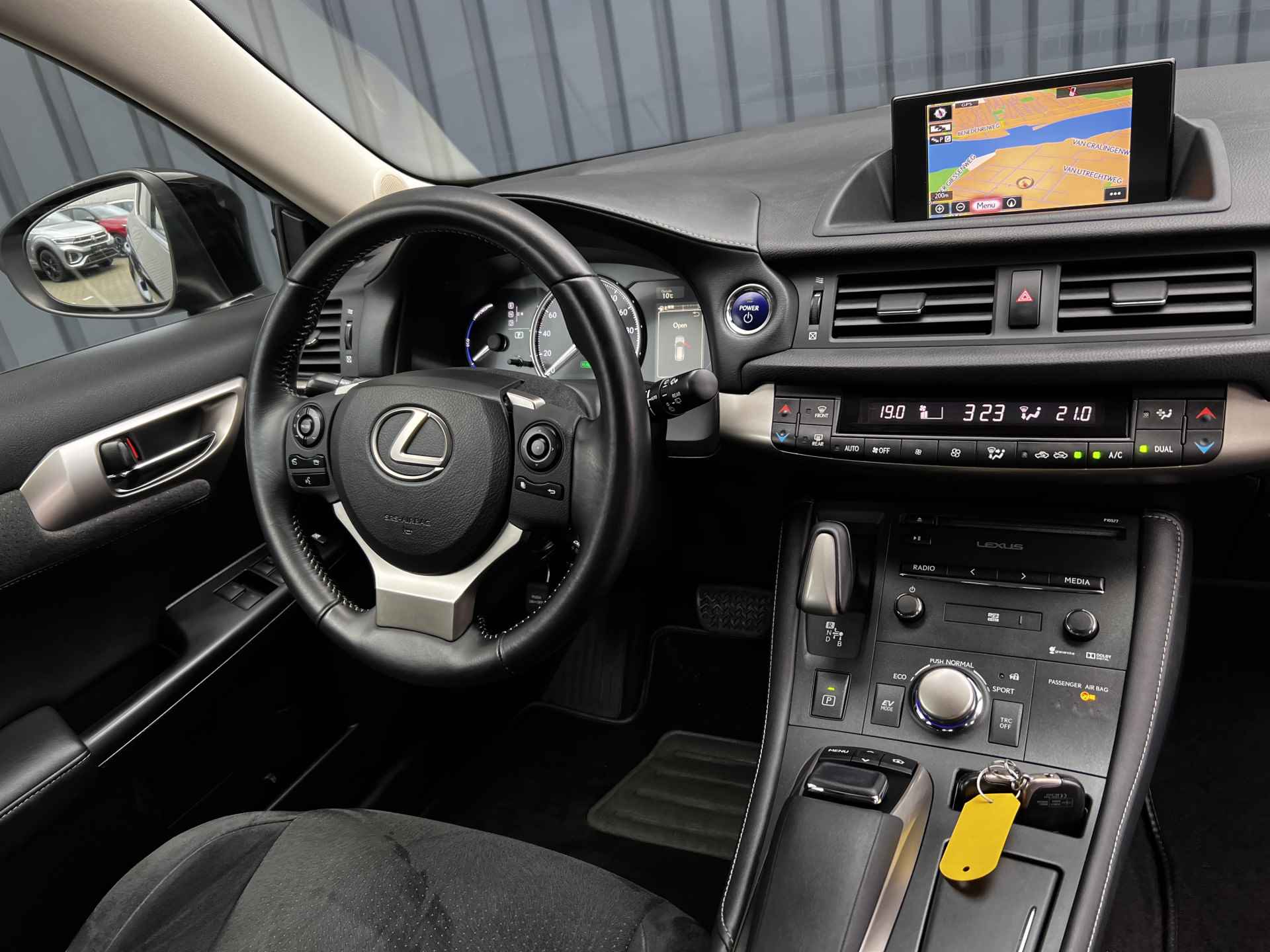 Lexus CT 200h Business Line | Parkeersensor V&A | Camera | Navi | Prijs Rijklaar!! - 18/36