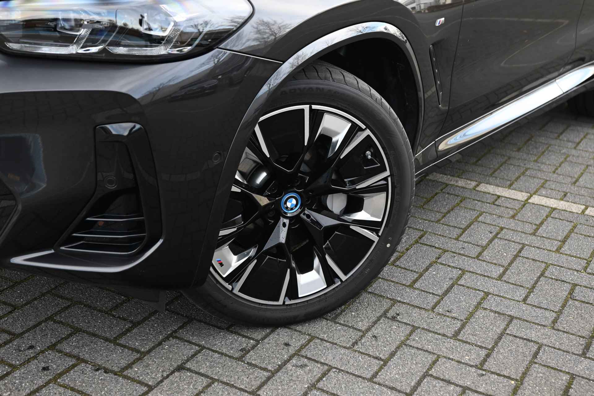 BMW iX3 High Executive / Trekhaak / Sportstoelen / Stoelverwarming / Adaptieve LED / Head-Up / Driving Assistant Professional / Harman Kardon - 15/38