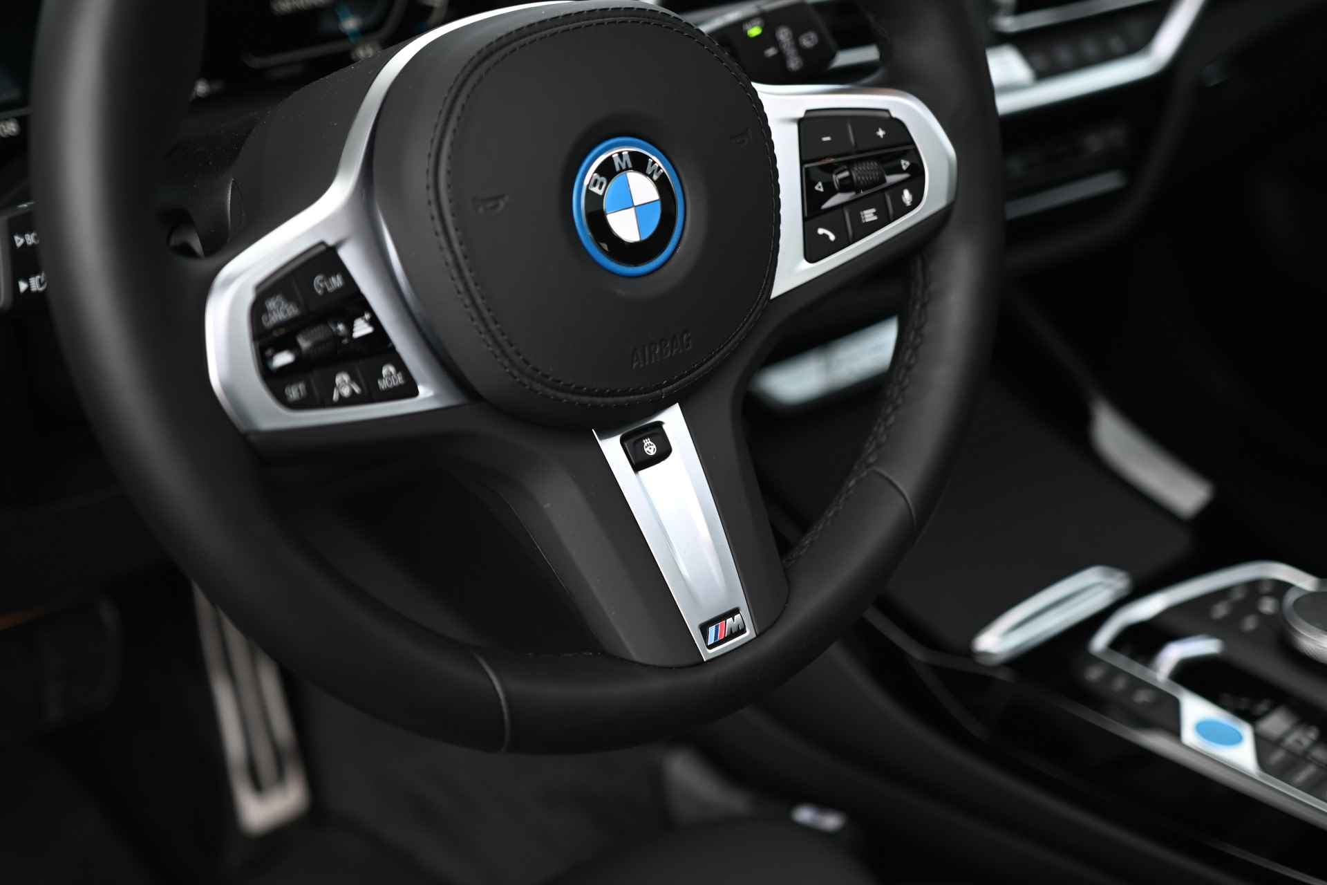 BMW iX3 High Executive / Trekhaak / Sportstoelen / Stoelverwarming / Adaptieve LED / Head-Up / Driving Assistant Professional / Harman Kardon - 22/38