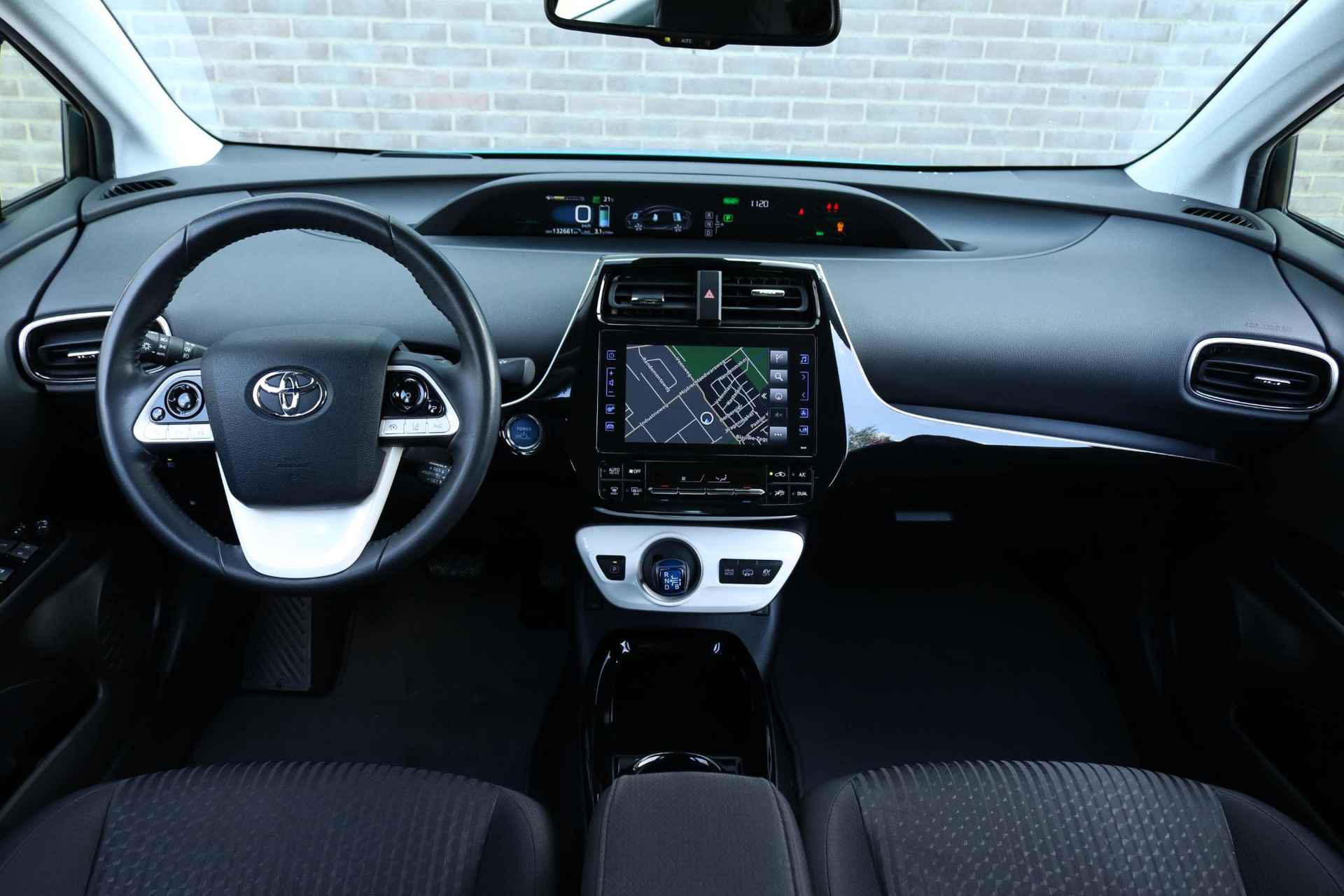 Toyota Prius 1.8 Plug-in Business Plus, Navi, DAB, Dode hoek , NL auto - 13/41