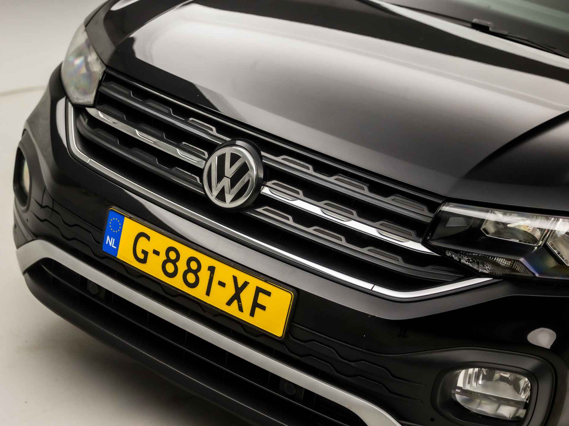 Volkswagen T-Cross 1.0 TSI Sport Automaat (APPLE CARPLAY, GROOT NAVI, CLIMATE, LEDER, SPORTSTOELEN, GETINT GLAS, PARKEERSENSOREN, ADAPTIVE CRUISE, NIEUWSTAAT) - 27/32