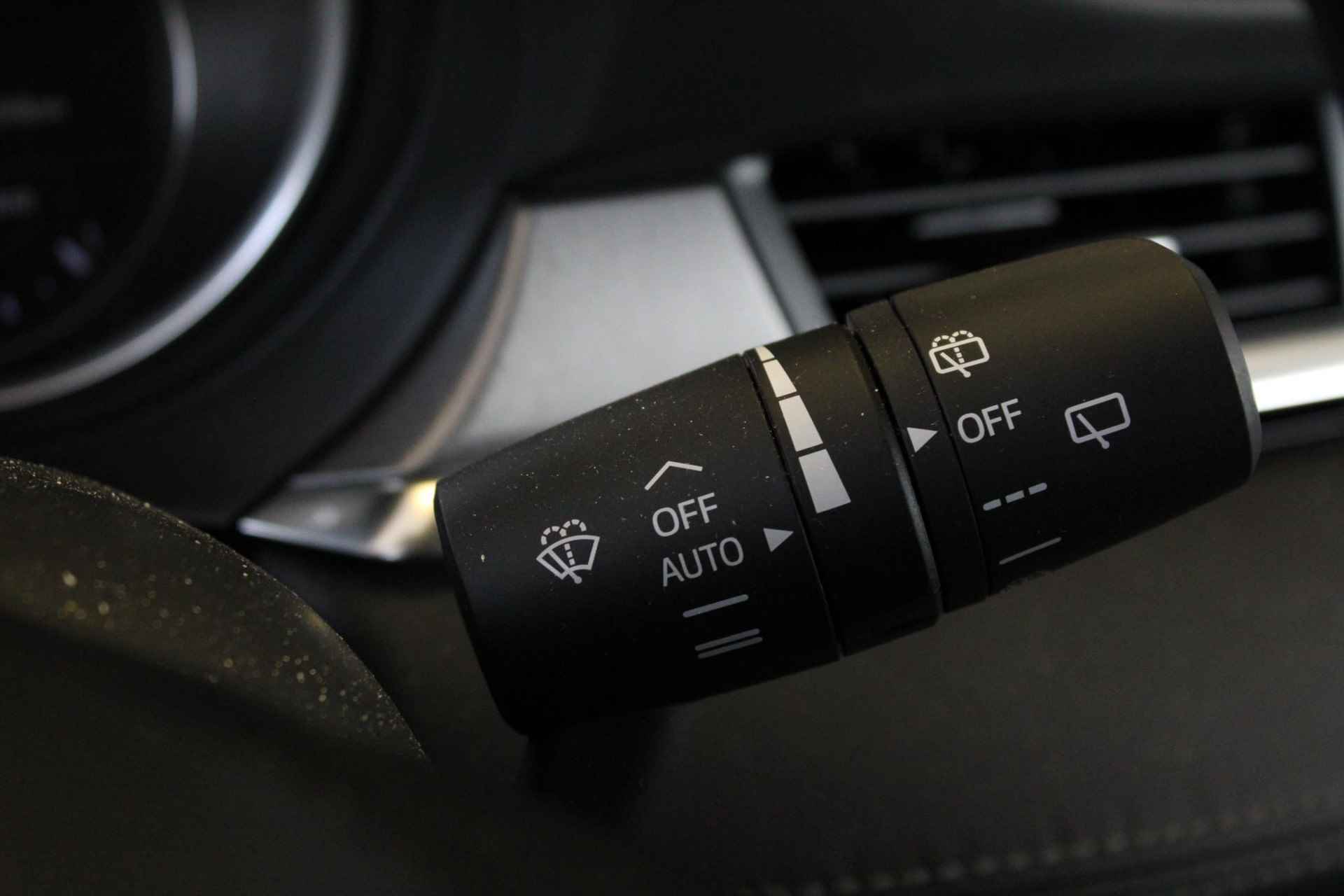 Mazda 6 Sportbreak 2.0 SkyActiv-G 165 Business Automaat! | | Xenon verlichting | Trekhaak | Lederen bekleding | Stoelverwarming | Stoel Ventilatie voor | - 24/42