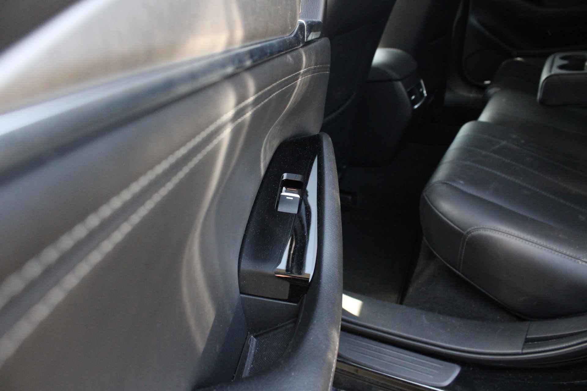 Mazda 6 Sportbreak 2.0 SkyActiv-G 165 Business Automaat! | | Xenon verlichting | Trekhaak | Lederen bekleding | Stoelverwarming | Stoel Ventilatie voor | - 36/42