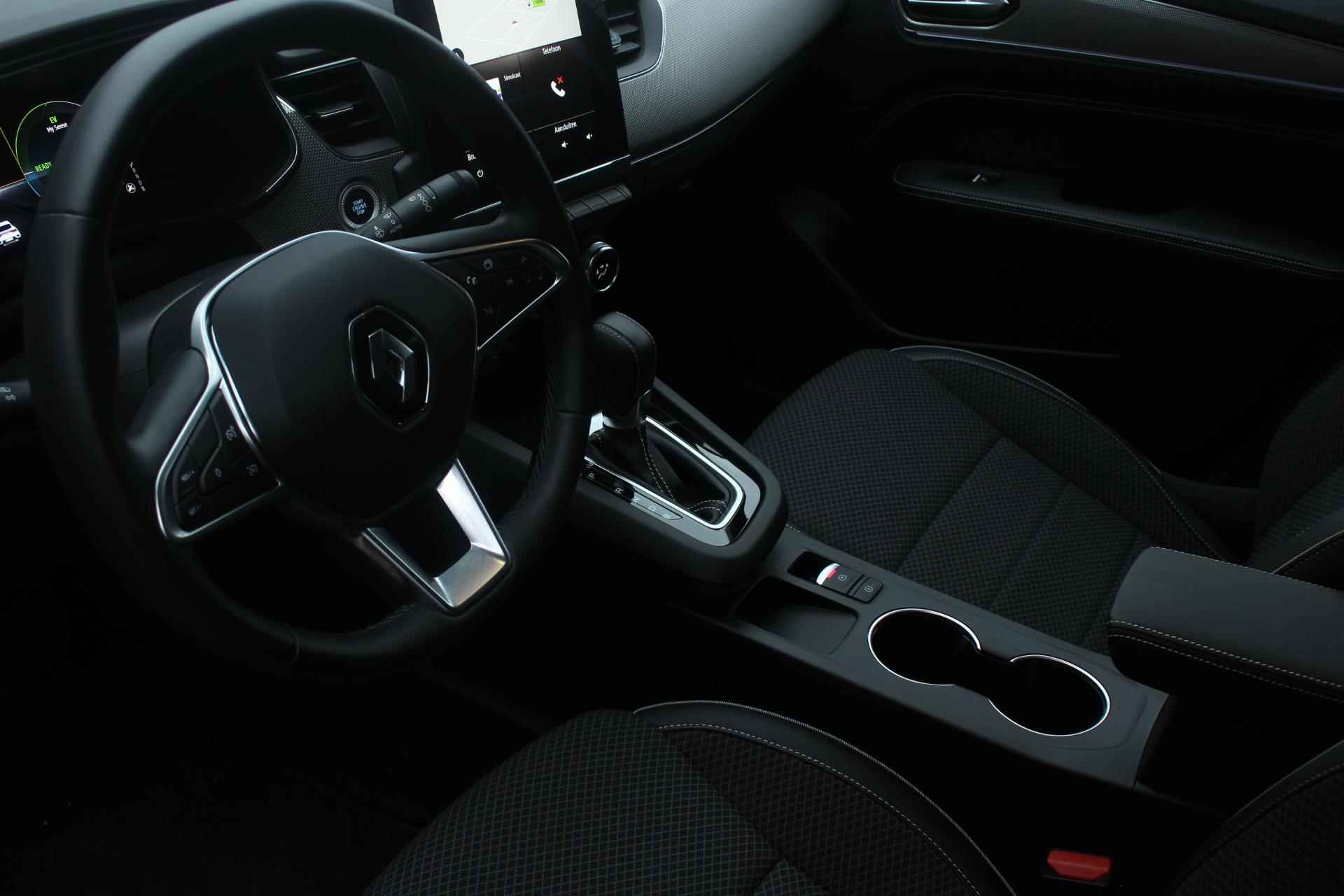 Renault Arkana 1.6 E-Tech hybrid 145 Pk techno | Navigatie | Apple & Android Carplay | Parkeersensoren & Camera | Blindspot | Climate Control | Automatische Verlichting & Regensensoren | Privacy Glass | 18inch Lichtmetalen Velgen | - 10/28