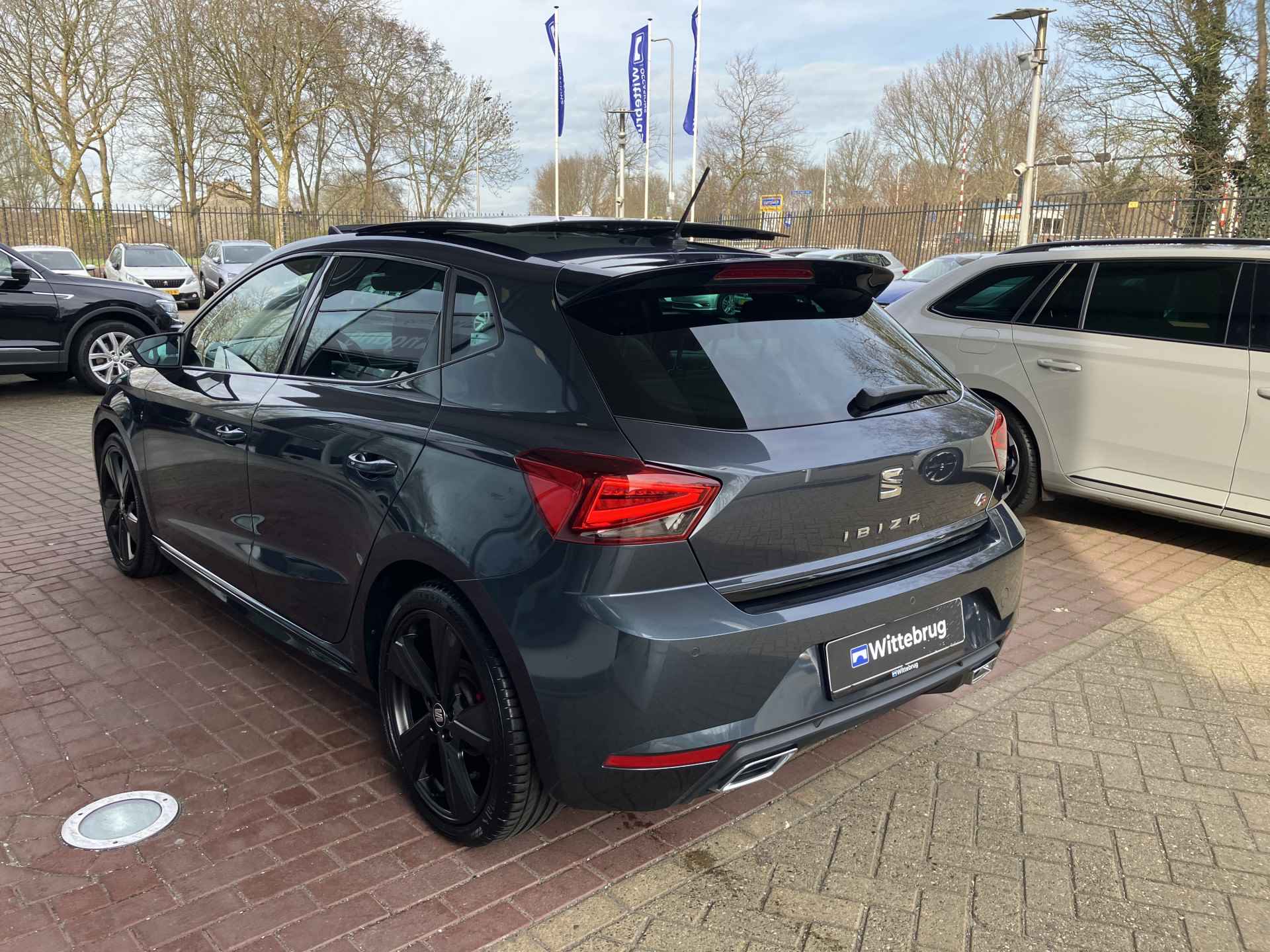 SEAT Ibiza 1.0 TSI FR / 116PK / Panorama dak / Virtual cockpit / Alcantara /full Led / Keyless - 6/24