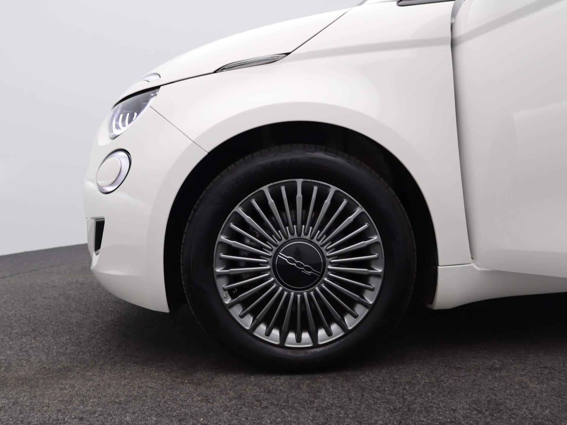 Fiat 500 C Icon 42 kWh | Navigatie| Climate control | Parker sensoren | Lichtmetalen velgen | Parkeer camera | LED | - 26/30