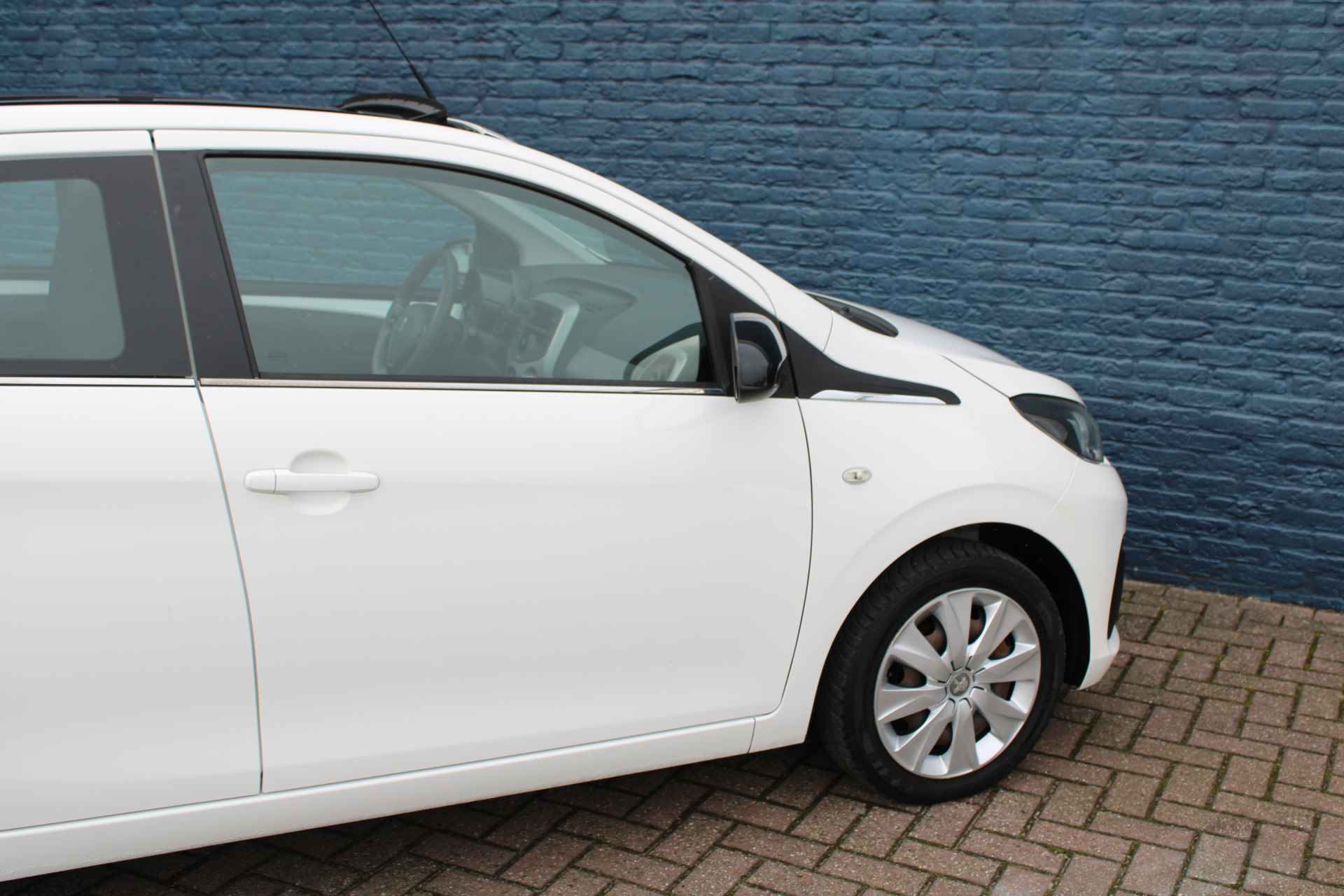 Peugeot 108 5drs 1.0 e-VTi Active Top! | Open dak | Airconditioning | Bluetooth | LED | Mistlampen | - 8/24