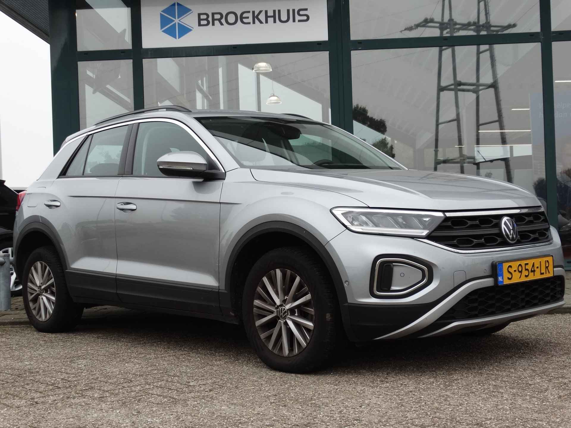 Volkswagen T-Roc 1.0 TSI 110PK Life | Apple Carplay/Android Auto | Cruise Control | Airco | Parkeersensoren | - 3/17