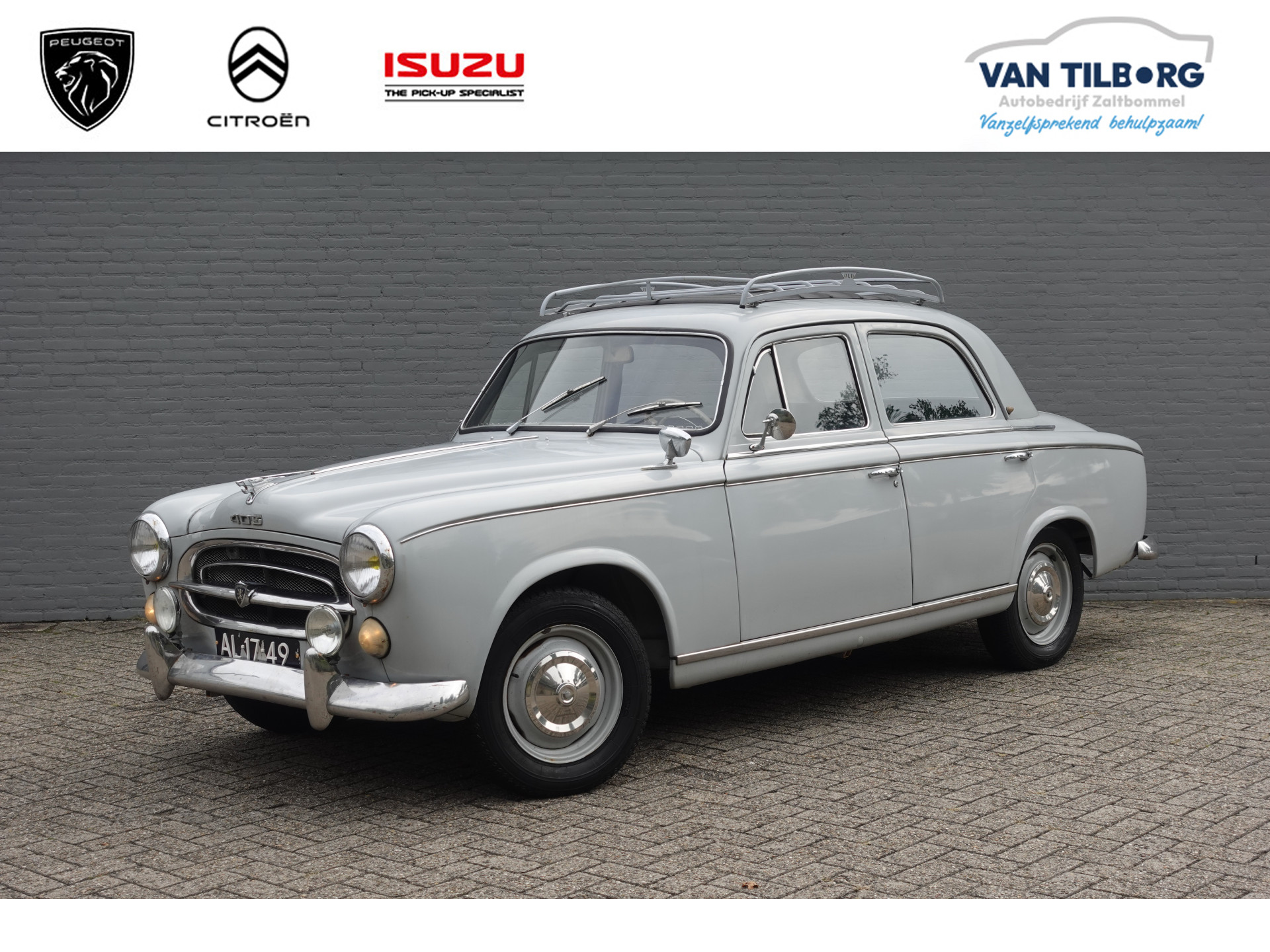 Peugeot 403 Berline | T.u.p.a.c. Imperiaal | trekhaak | radio