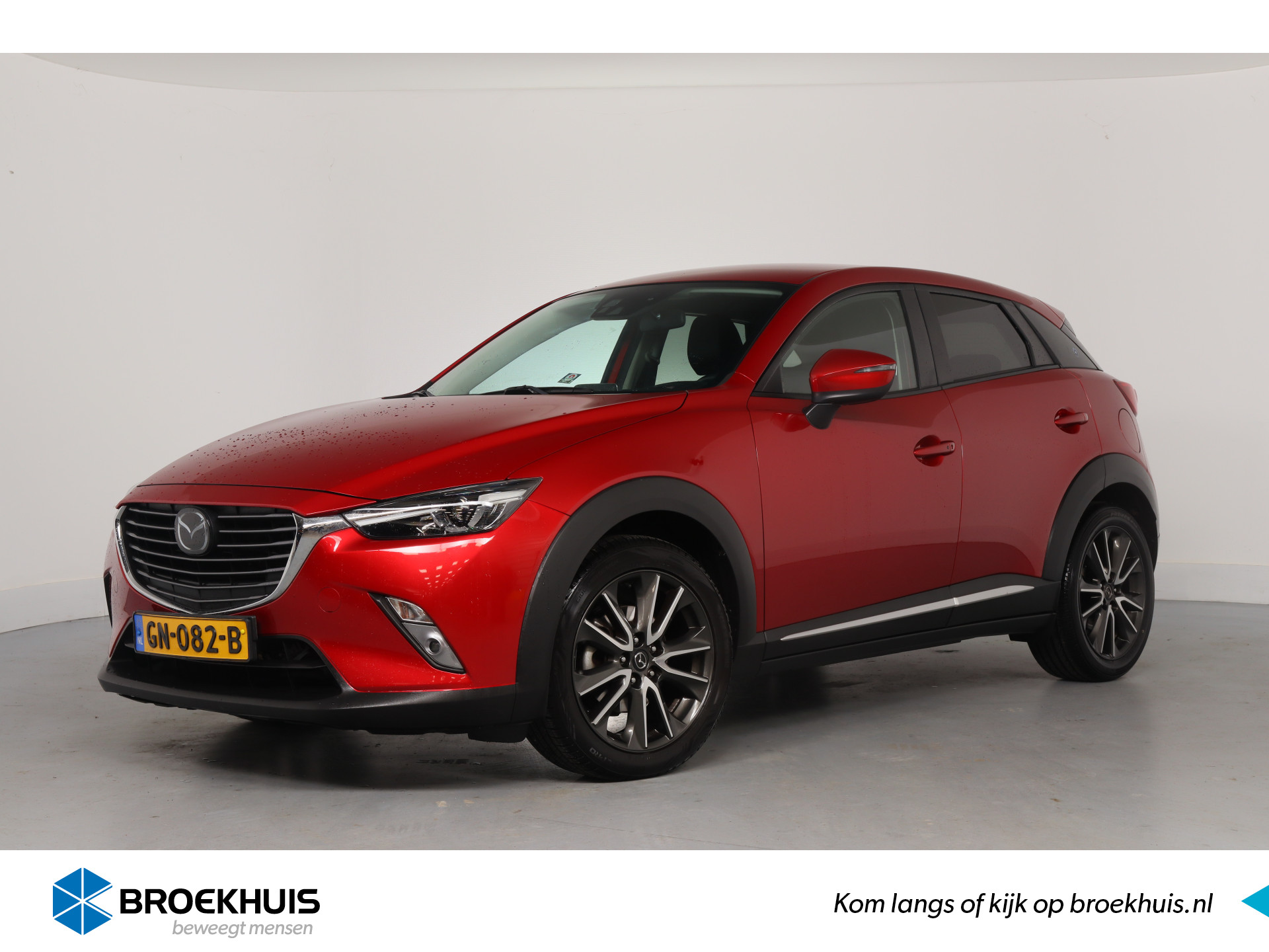 Mazda CX-3 2.0 SkyActiv-G 120 GT-M | BOSE | Trekhaak | Cruise Adaptive | Navi | Keyless | Camera | HUD | Stoelverwarming | DAB | Airco | Pa