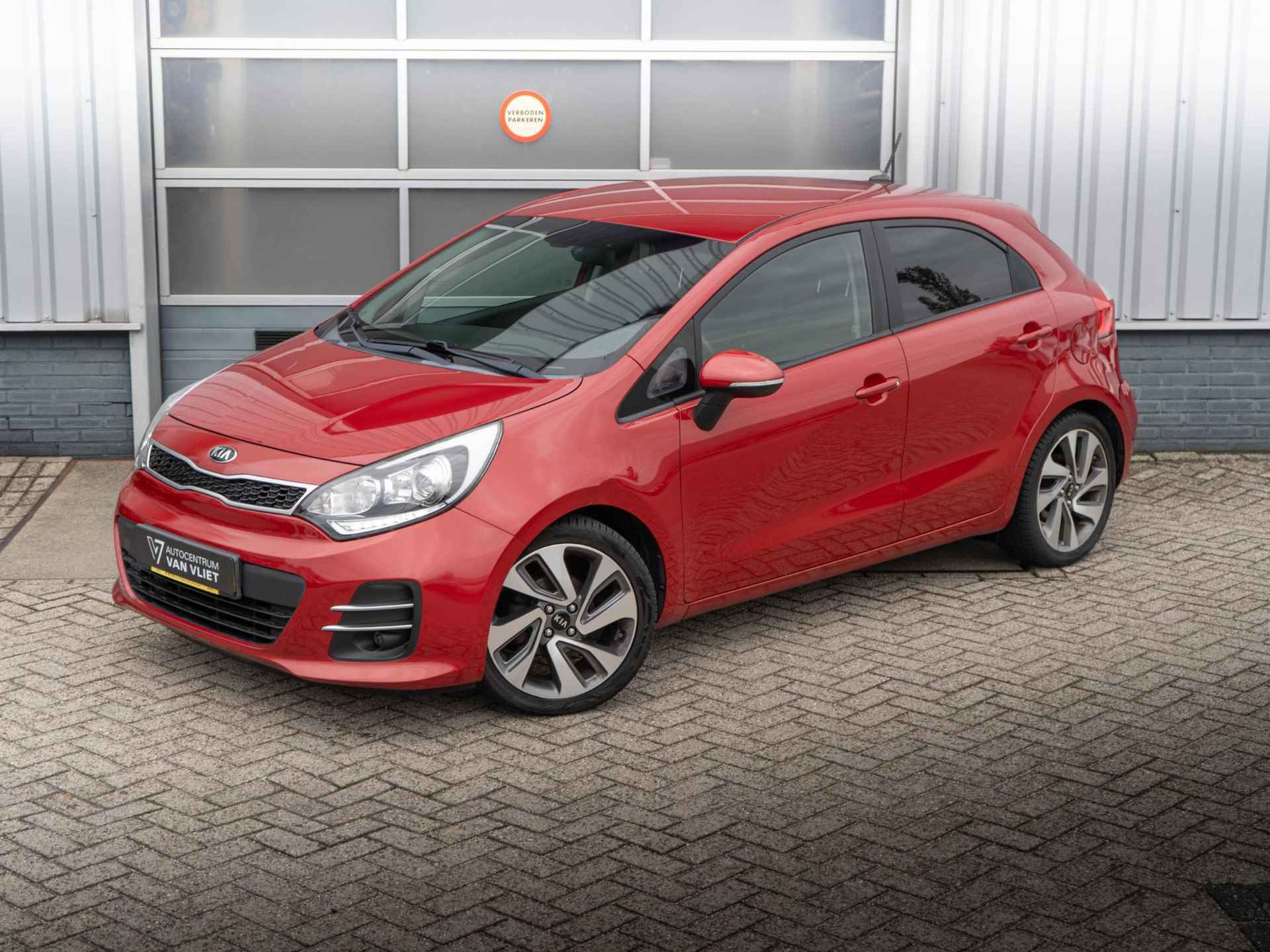 Kia Rio 1.2 CVVT ExecutiveLine | Navigatie | Climate control  | Trekhaak | - 2/25