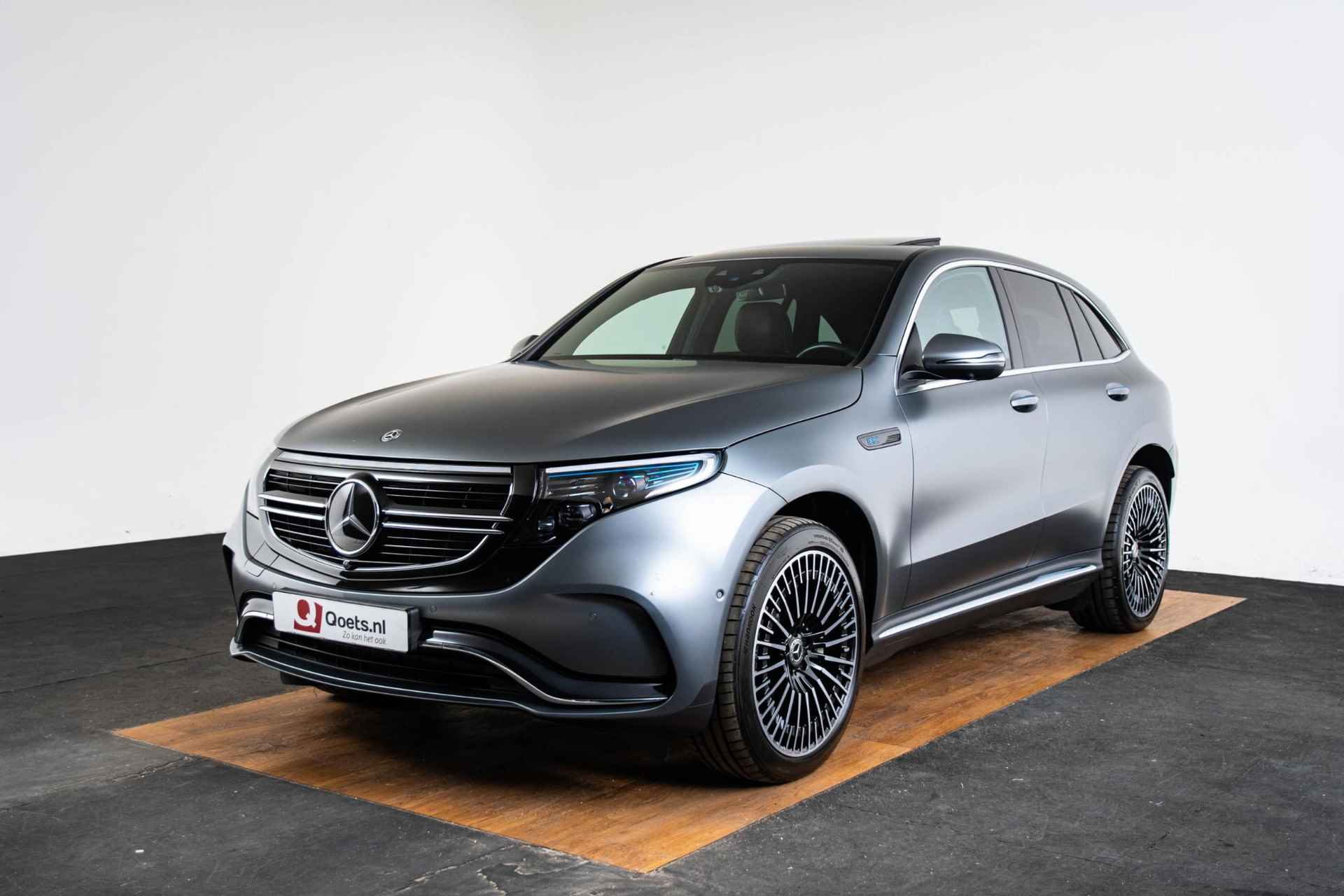 Mercedes-Benz EQC 400 4MATIC Premium Plus 80 kWh AMG Line Interieur/Exterieur - Trekhaak - Schuifdak - Memorystoelen -  Burmester - 21 inch - Head Up - Rijassistentiepakket - Verkeersbordenassistent - 69/73