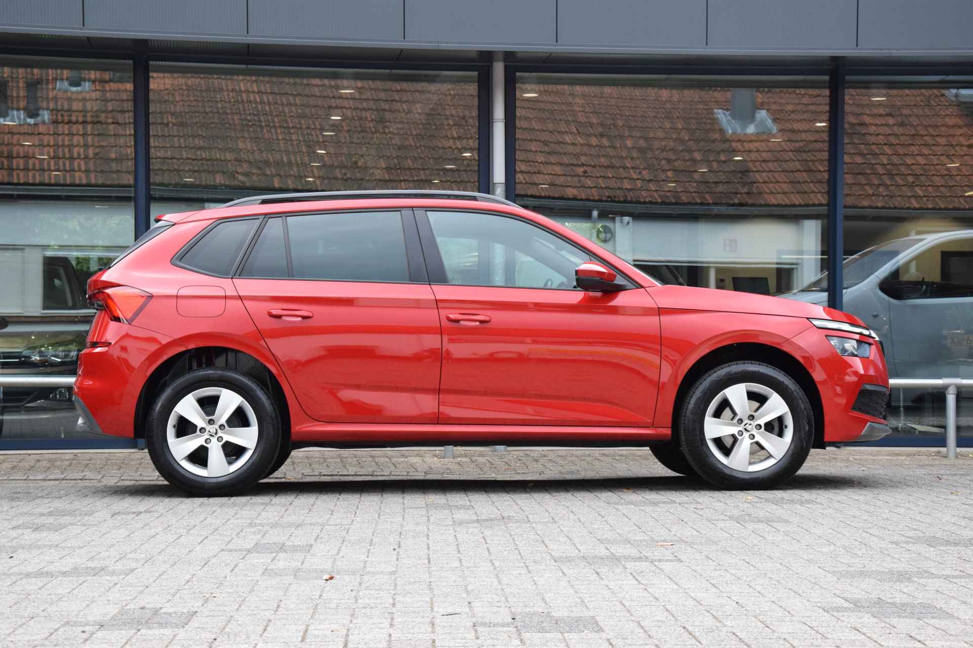 Škoda Kamiq 1.0 TSI 110PK DSG Automaat Sport Business | Org. NL | BOVAG Garantie | Achteruitrijcamera + PDC Achter | Cruise Control | Virtual dashboard | Stoelverwarming | Voorruit verwarming | - 5/39