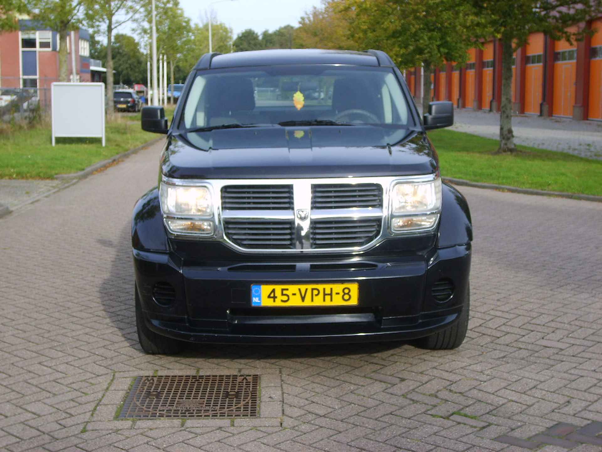 Dodge Nitro 2.8 CRD 4 X 4 Grijs Kenteken - 2/15