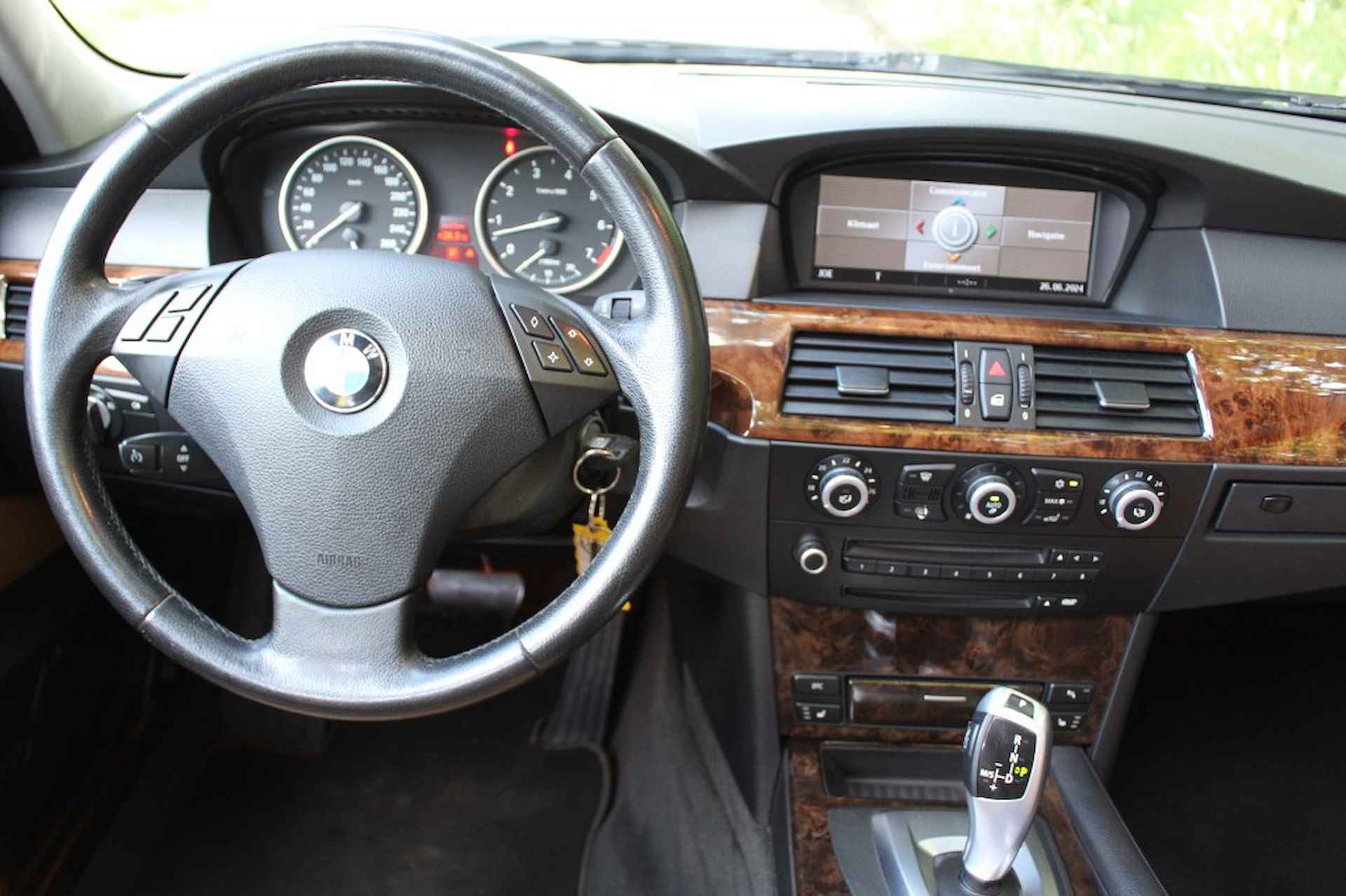 BMW 5-serie 523i 190pk High Executive automaat ECC/navi/leer/xenon/panodak - 5/38