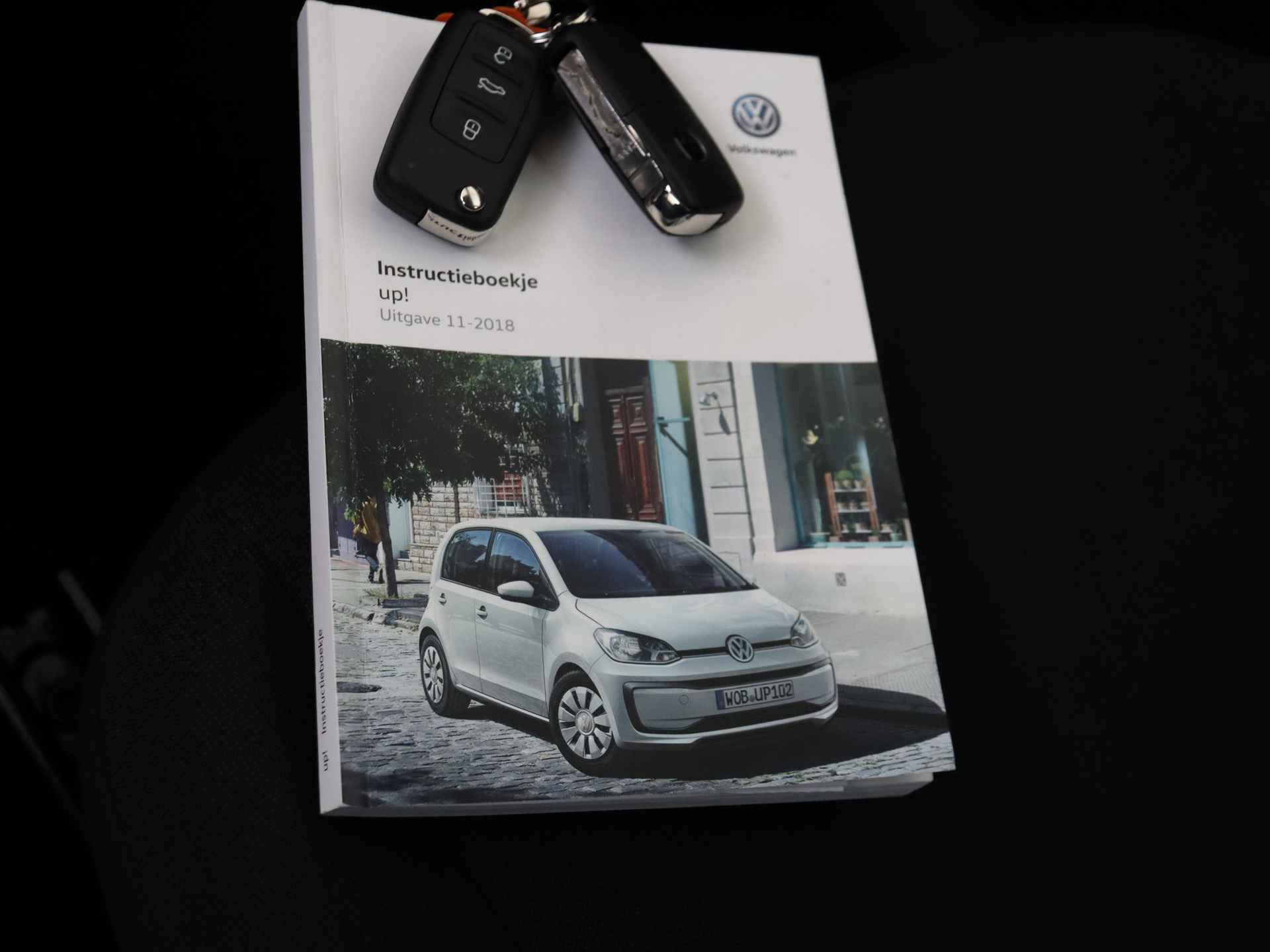 Volkswagen up! 1.0 BMT move up! 5 deurs | Airco | Cruise Control - 20/28