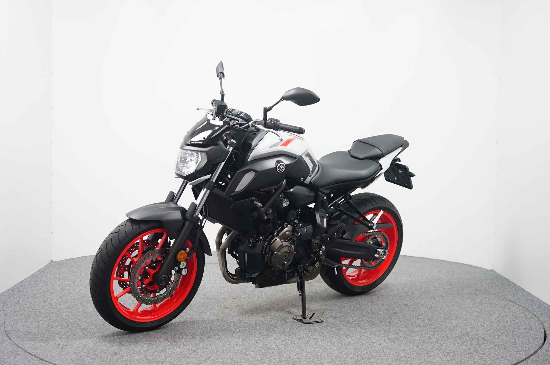 Yamaha MT-07 ABS - 4/15